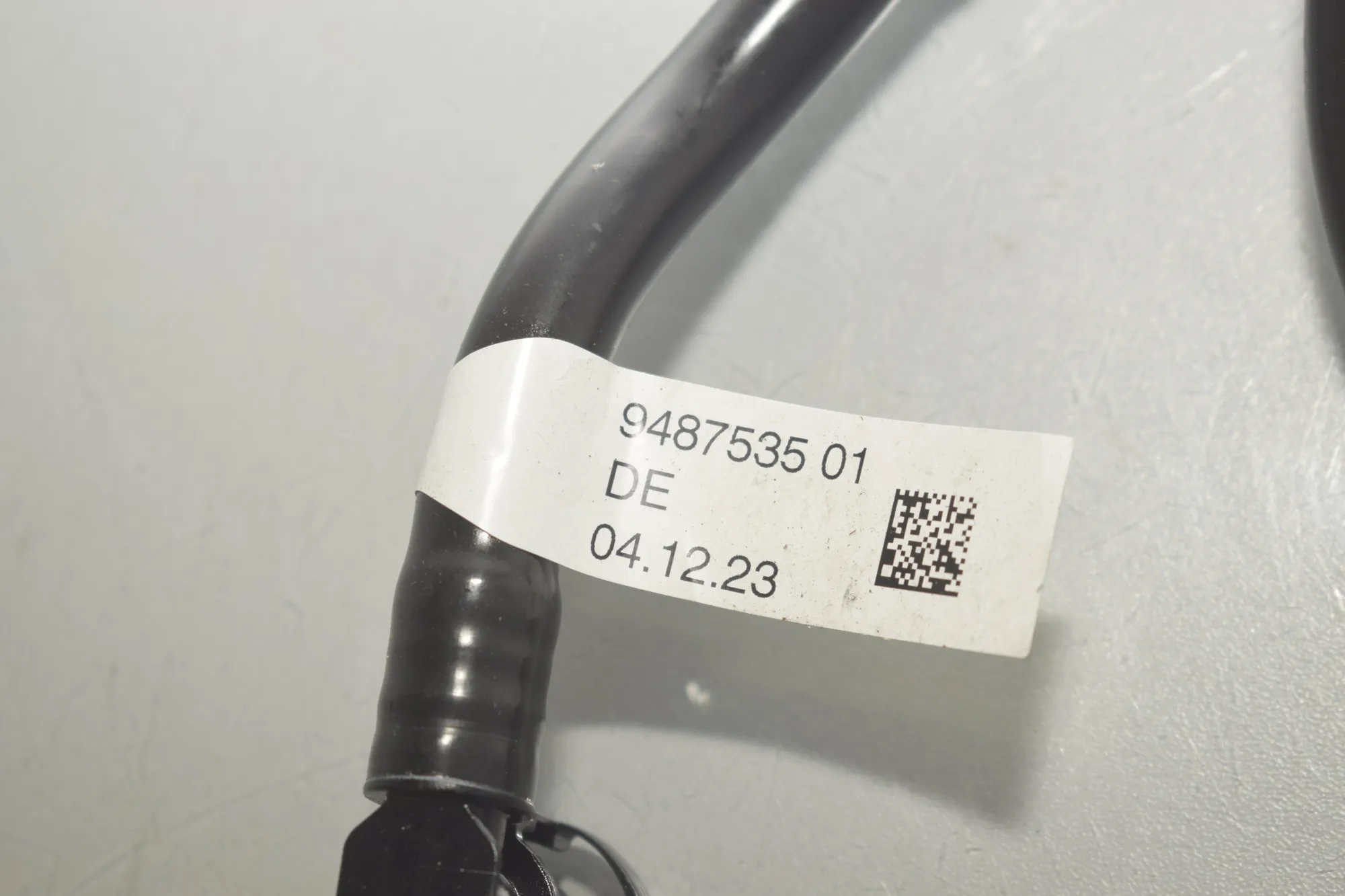 Other tubes – OEM 9487535 · BMW X1 (U11) (2022 - -) BMW X1 (U11) sDrive 18 i 2024 – 5