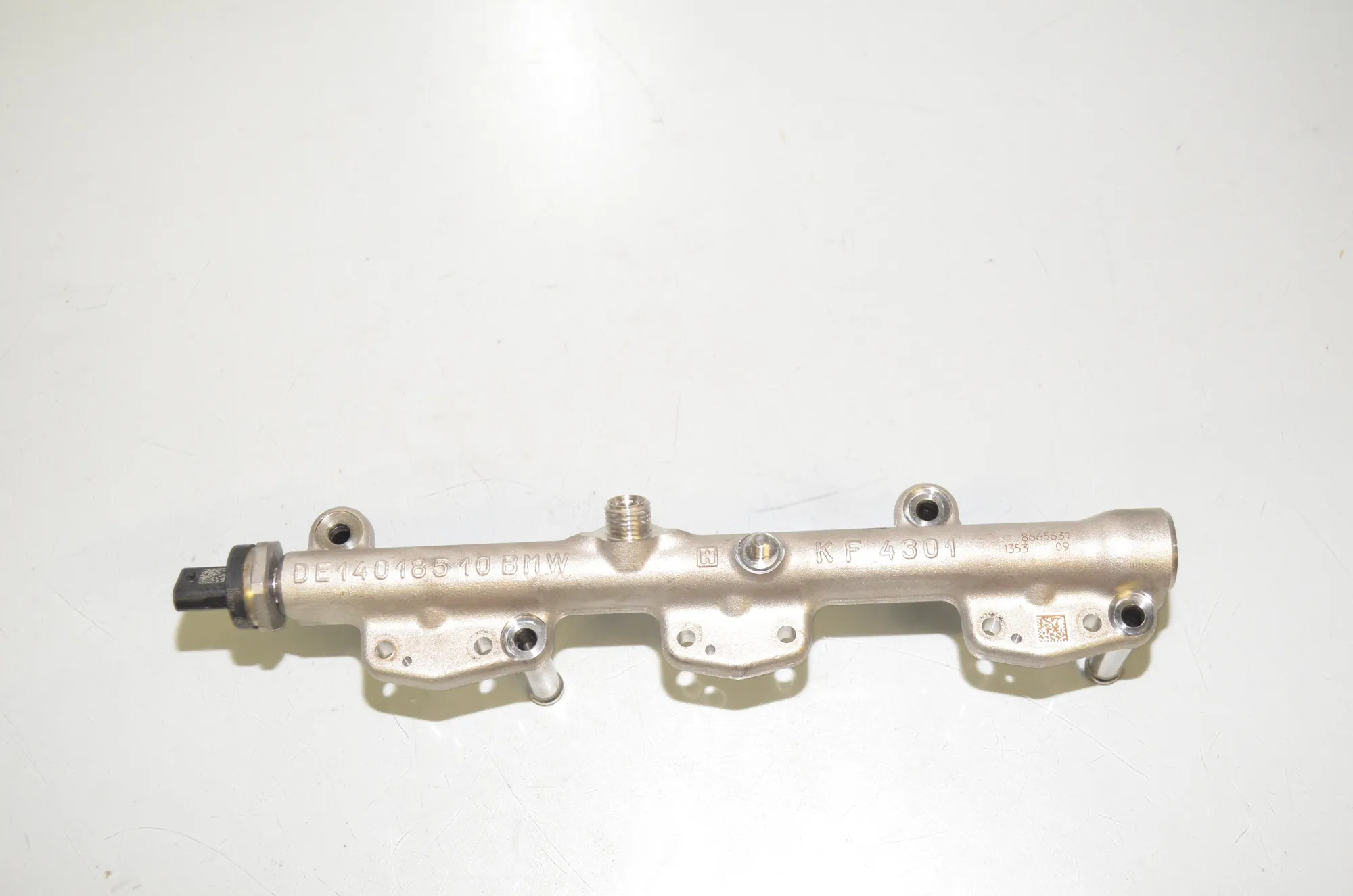 Fuel Rail – OEM 8665631 · BMW X1 (U11) (2022 - -) BMW X1 (U11) sDrive 18 i 2024