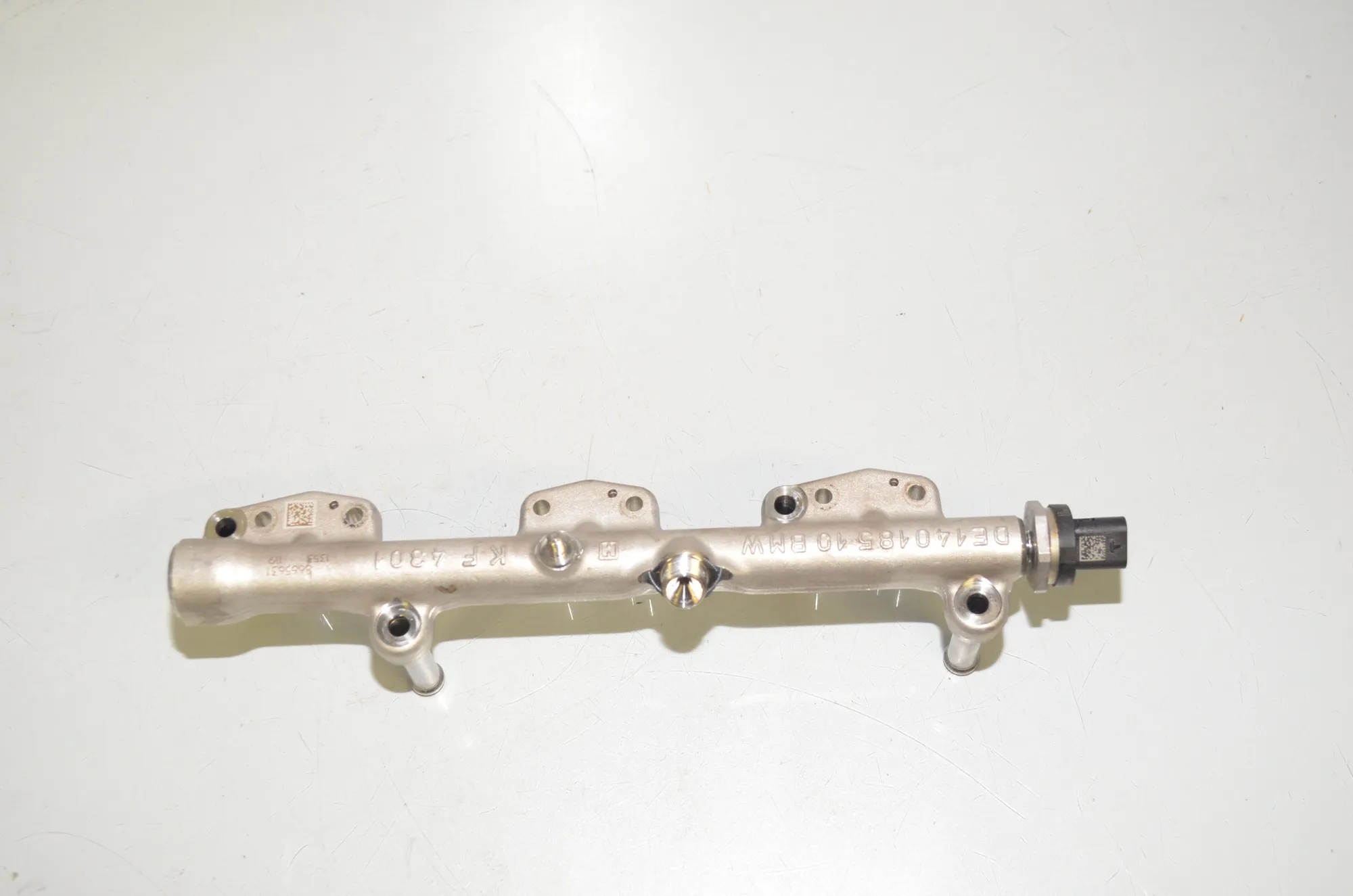 Fuel Rail – OEM 8665631 · BMW X1 (U11) (2022 - -) BMW X1 (U11) sDrive 18 i 2024 – 2