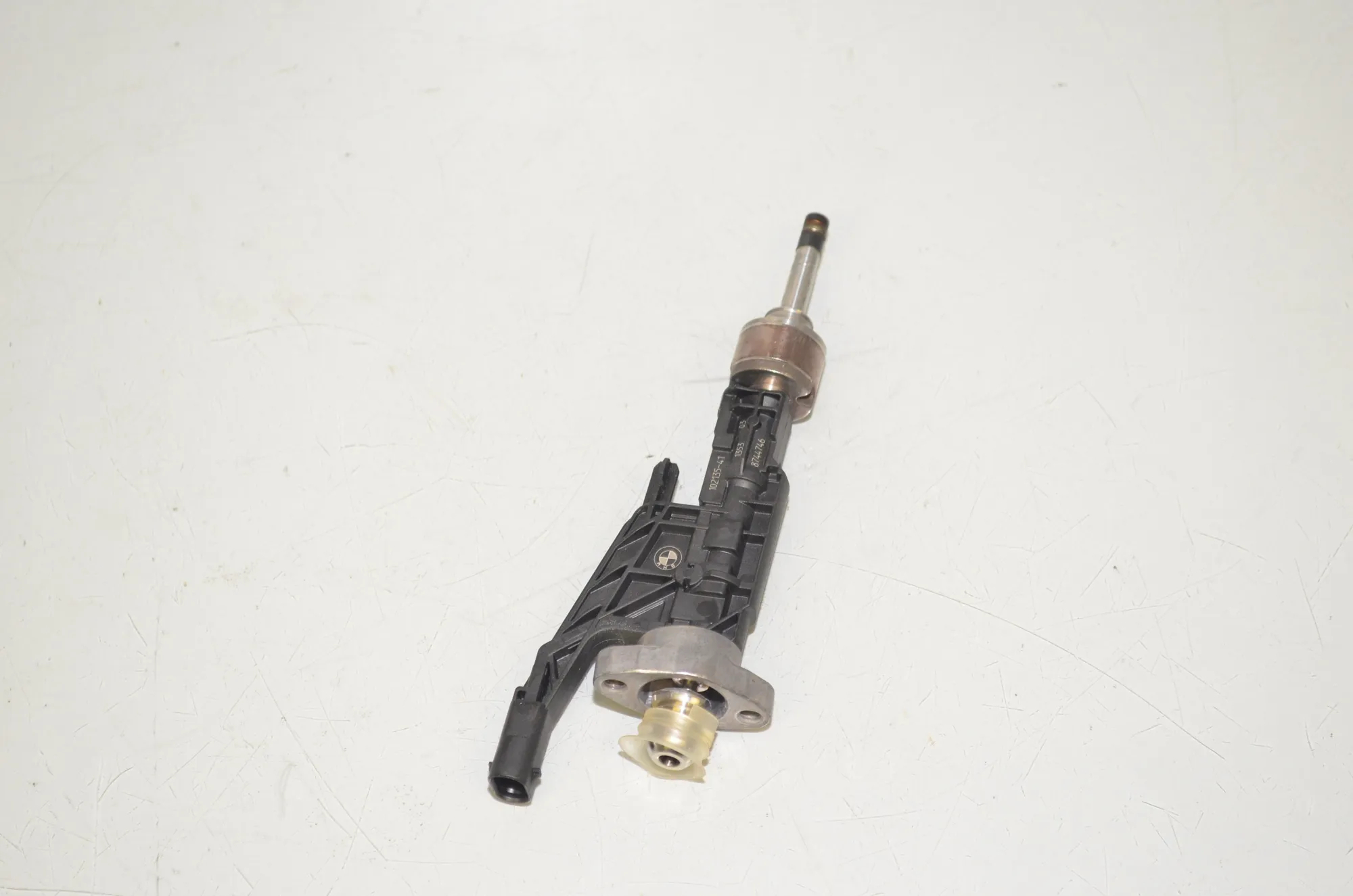 Fuel Injector – OEM 8744746 · BMW X1 (U11) (2022 - -) BMW X1 (U11) sDrive 18 i 2024