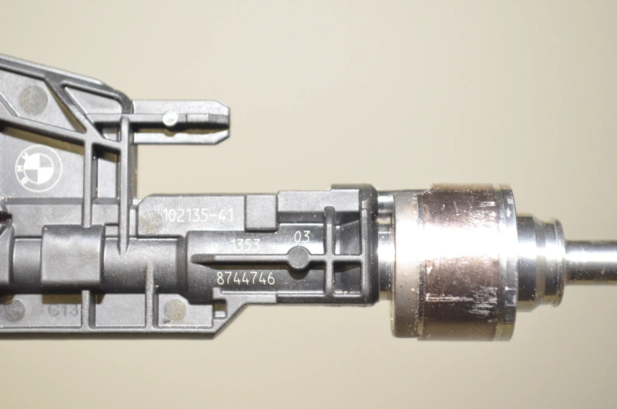 Fuel Injector – OEM 8744746 · BMW X1 (U11) (2022 - -) BMW X1 (U11) sDrive 18 i 2024 – 4