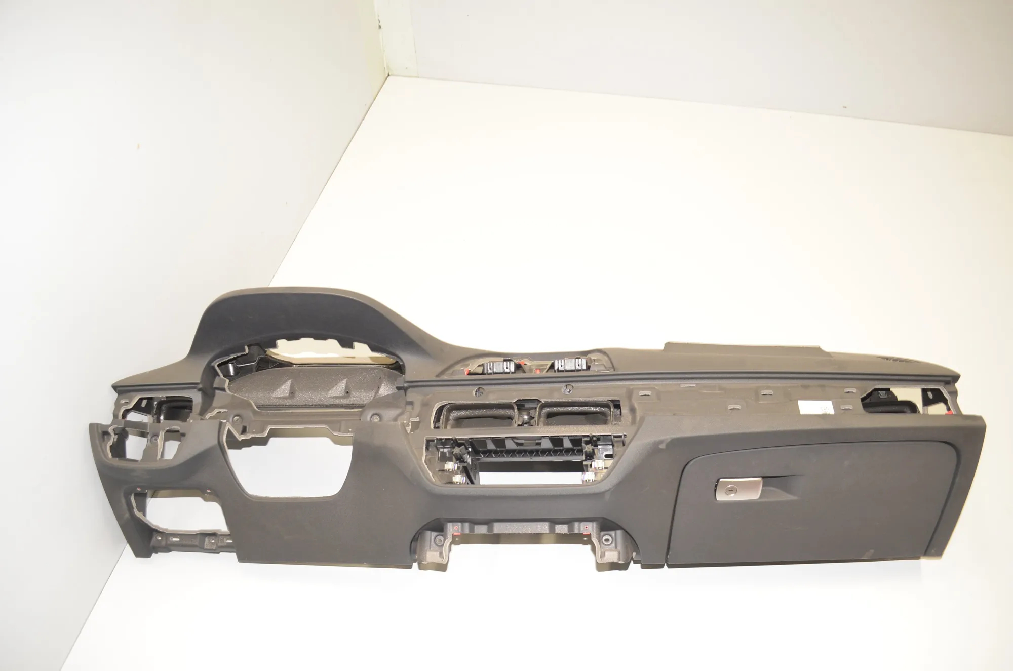 Dashboard – OEM 9868767 · BMW 5 (G30) BMW 5 (G30) 520 d 2017