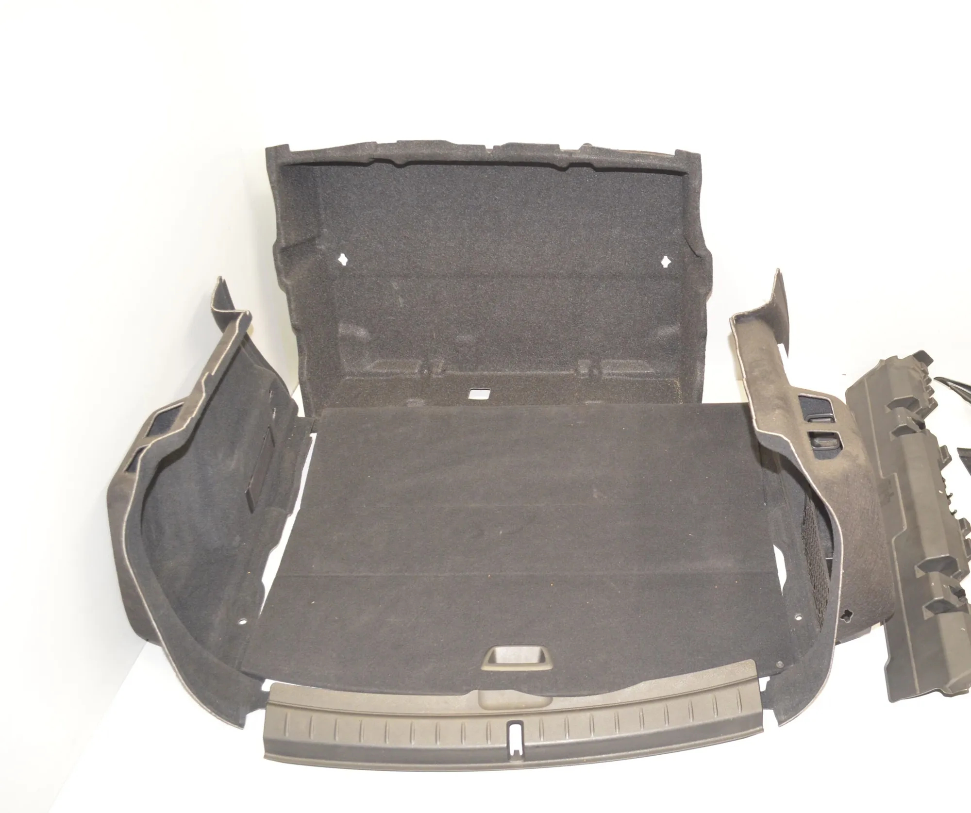 Trunk Trim Kit – OEM 7298592 · BMW 2 Active Tourer (F45) 216 d 2017