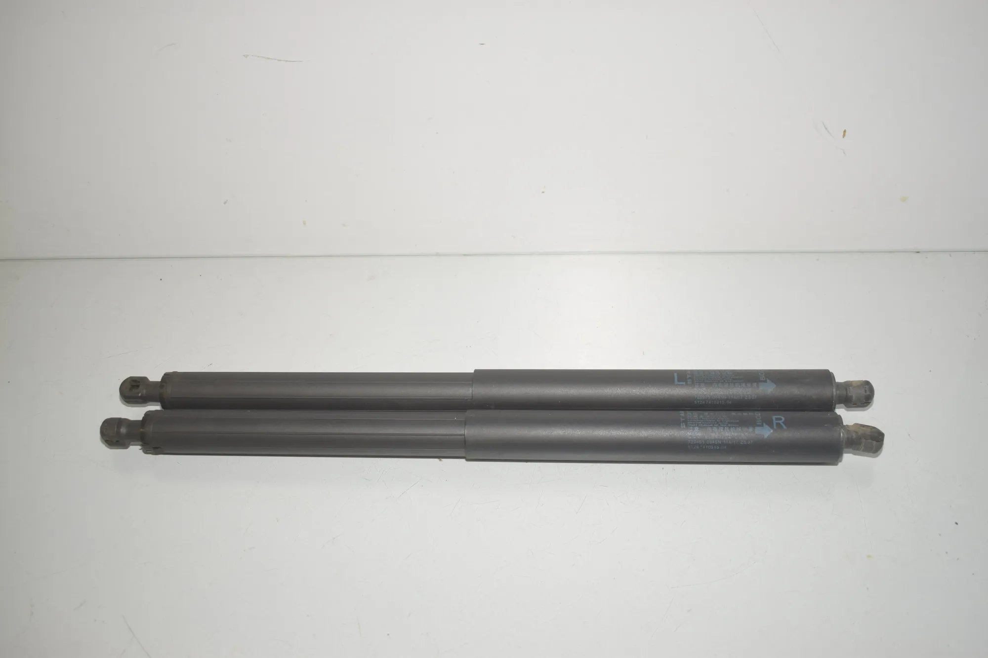 Right Side Tailgate Gas Strut – OEM 7410916 · BMW 2 Active Tourer (F45) 216 d 2017 – 4