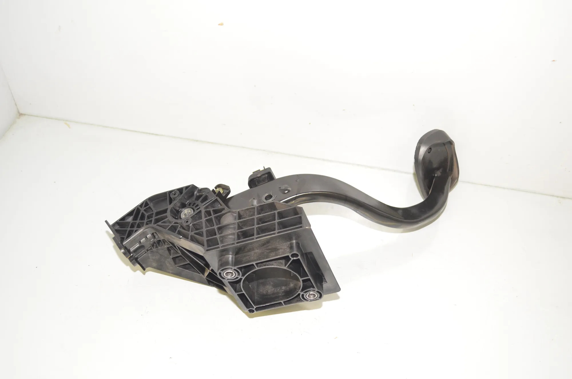 Brake Pedal – OEM 6856596 · BMW 2 Active Tourer (F45) 216 d 2017 – 4