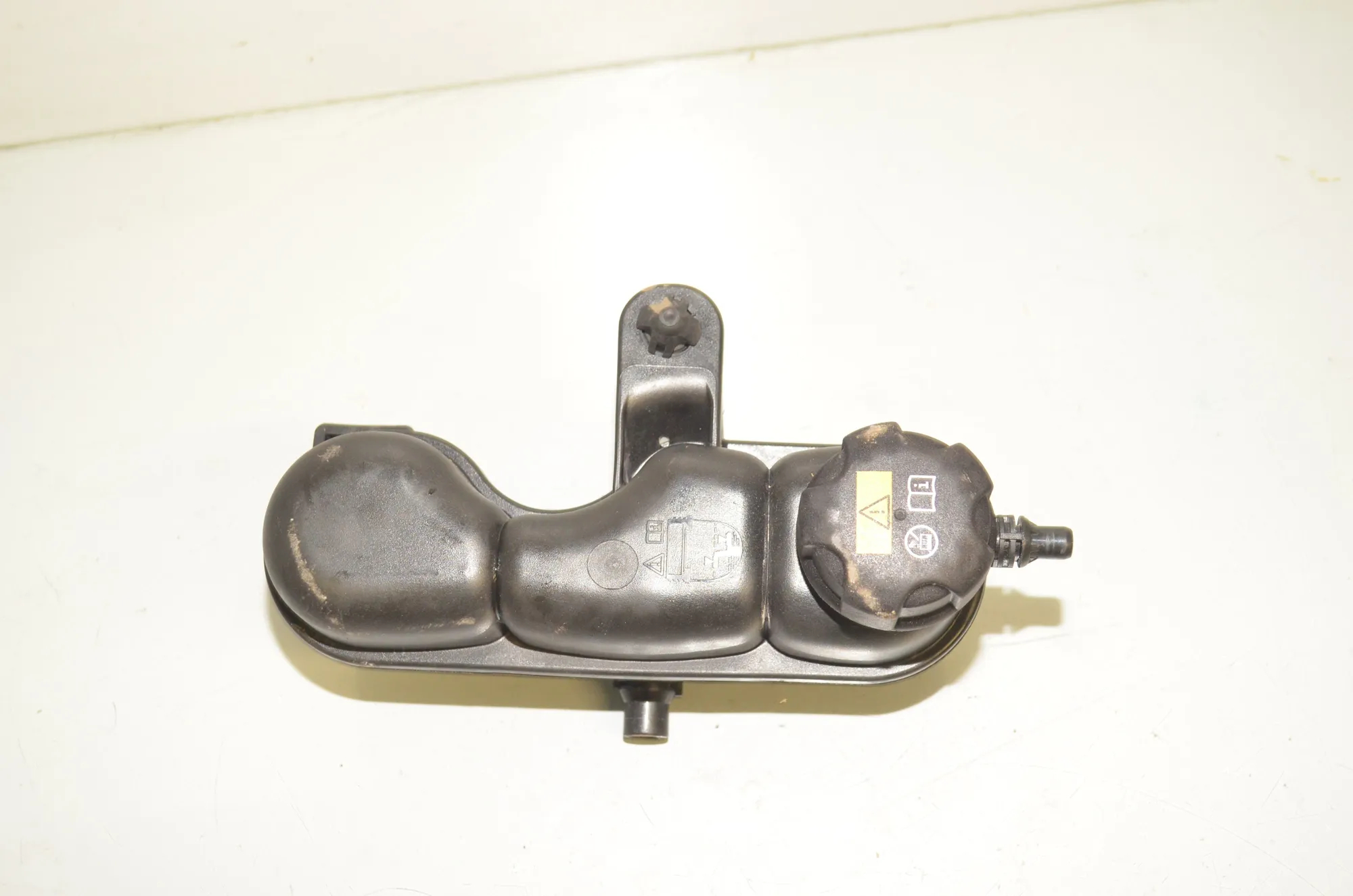 Expansion Tank – OEM 7645508 · BMW 2 Active Tourer (F45) 225 xe 2018 – 2