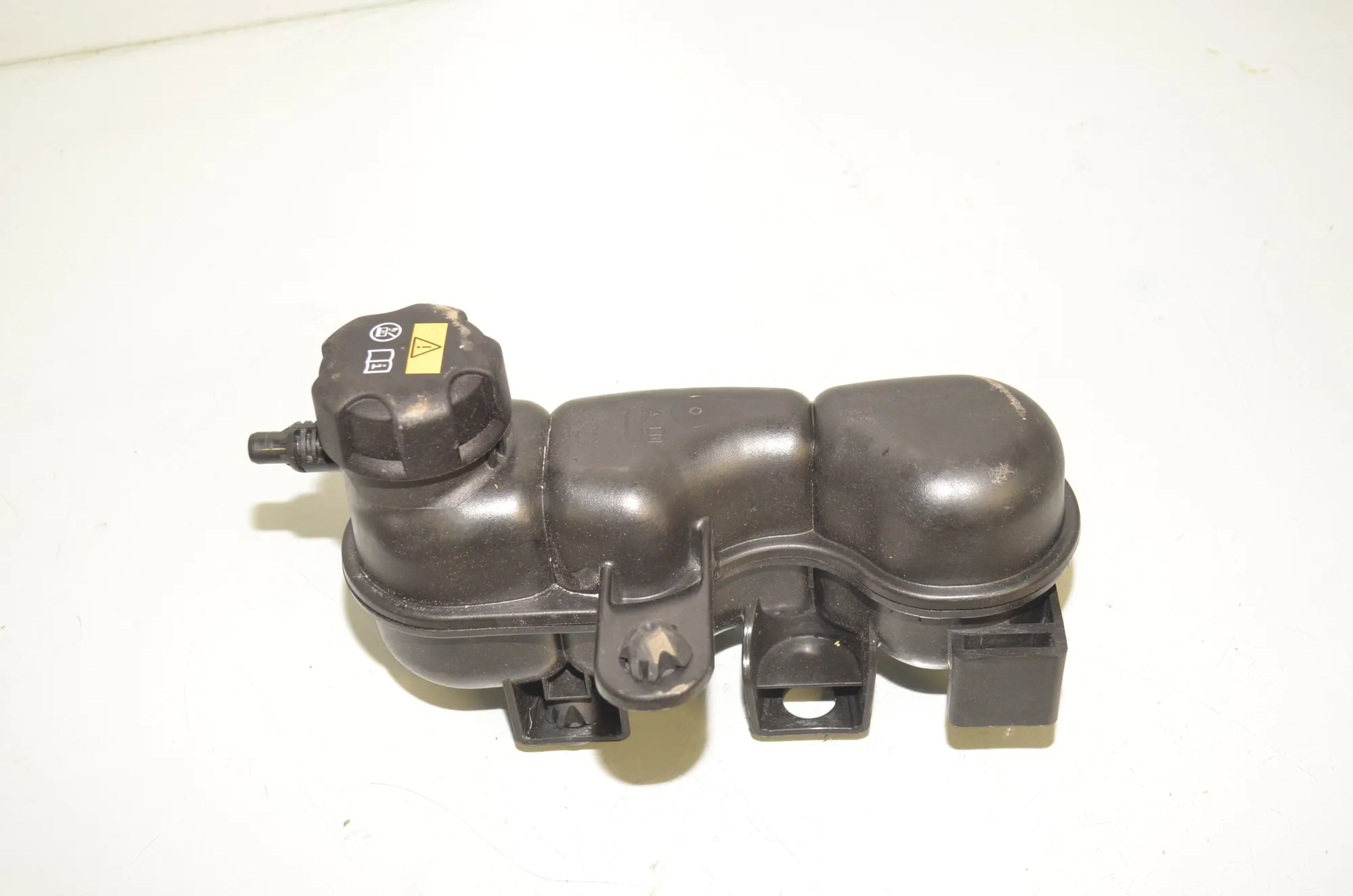 Expansion Tank – OEM 7645508 · BMW 2 Active Tourer (F45) 225 xe 2018