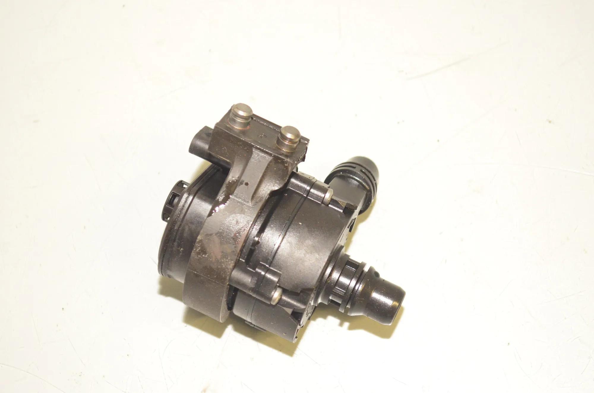 Auxiliary Water Pump – OEM 8643397 · BMW 2 Active Tourer (F45) 225 xe 2018 – 4