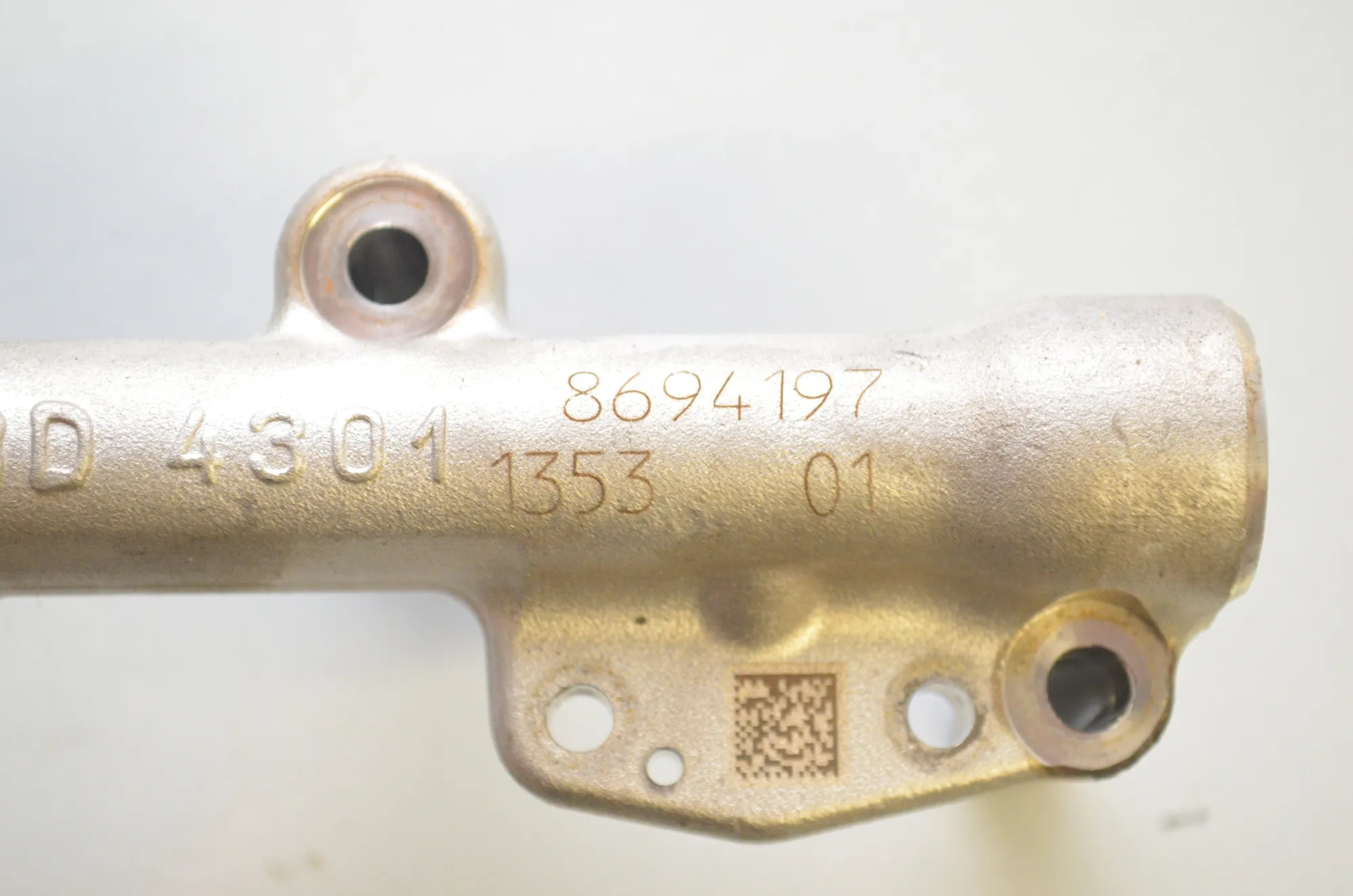 Fuel Rail – OEM 8694197 · BMW 2 Active Tourer (F45) 225 xe 2018 – 5