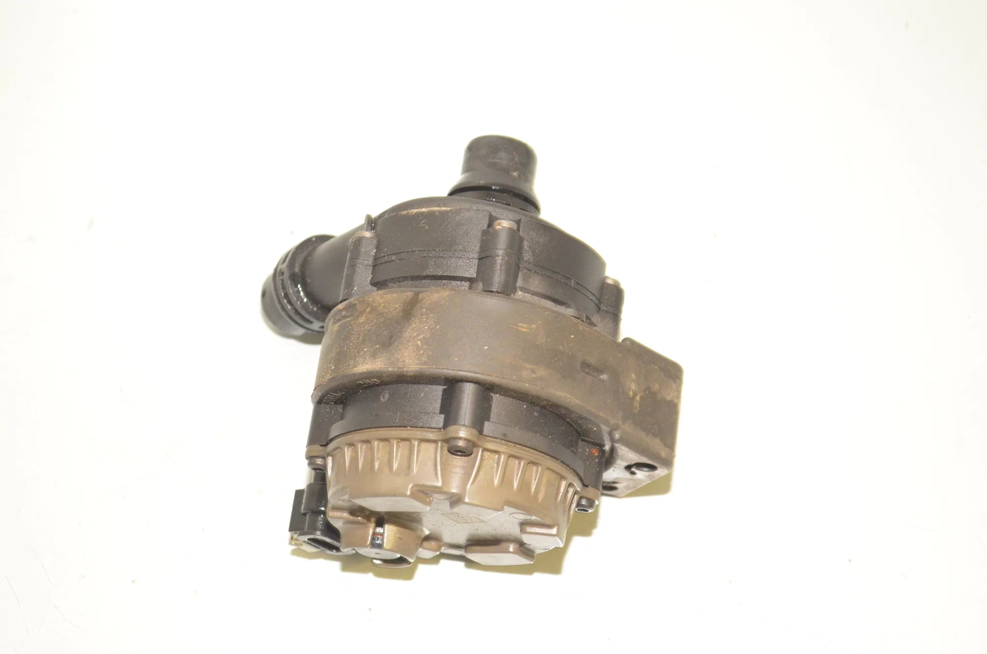 Auxiliary Water Pump – OEM 8679882 · BMW 2 Active Tourer (F45) 225 xe 2018 – 4