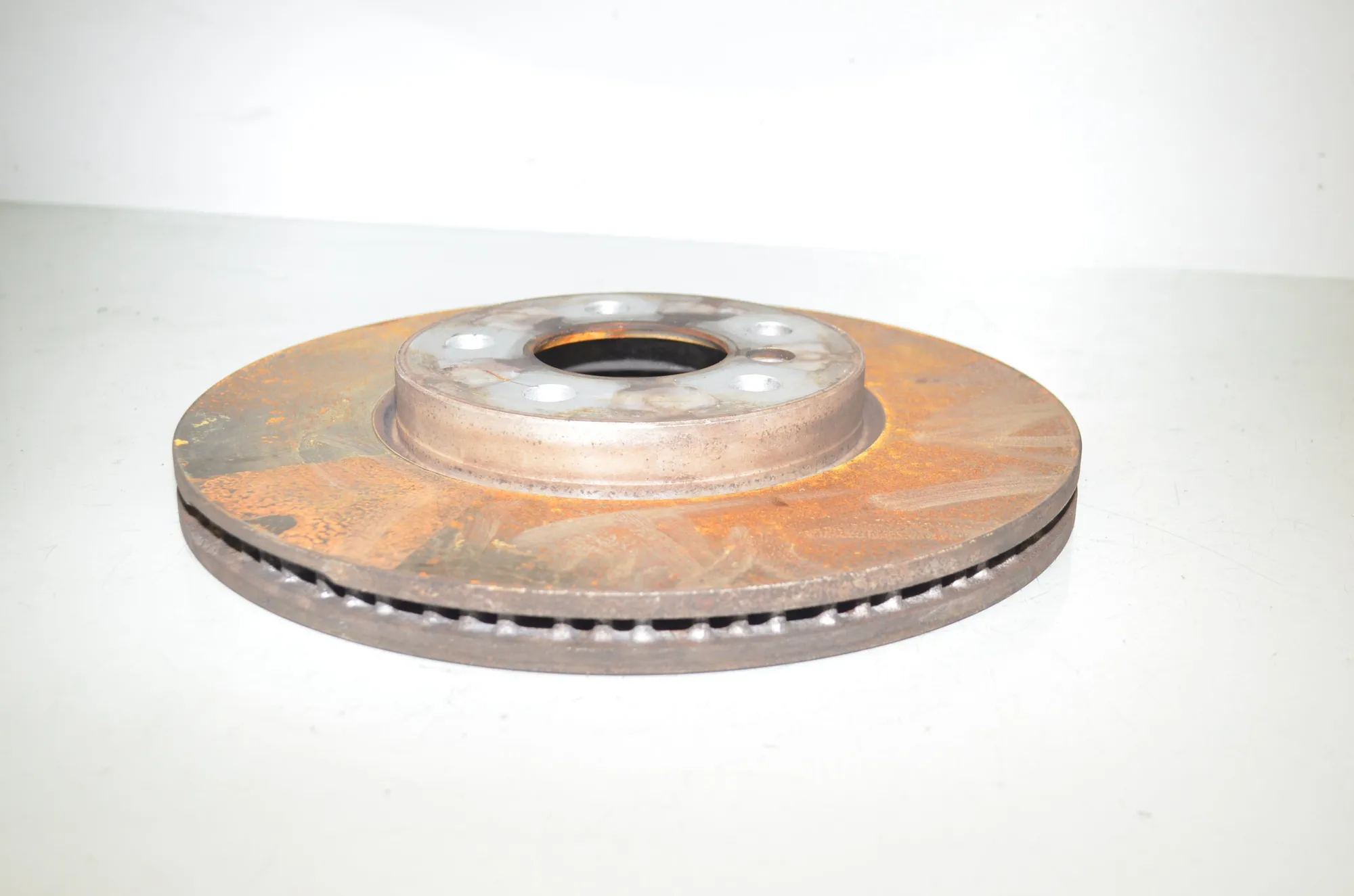 Front Left Brake Disc – OEM 6891079 · BMW X1 (U11) (2022 - -) BMW X1 (U11) sDrive 18 i 2024 – 2
