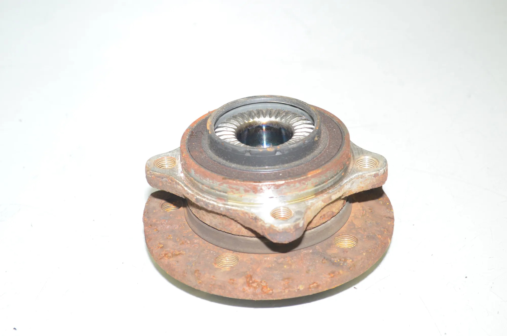 Front Left Wheel Bearing – OEM 8845775 · BMW 2 Active Tourer (F45) 225 xe 2018 – 4