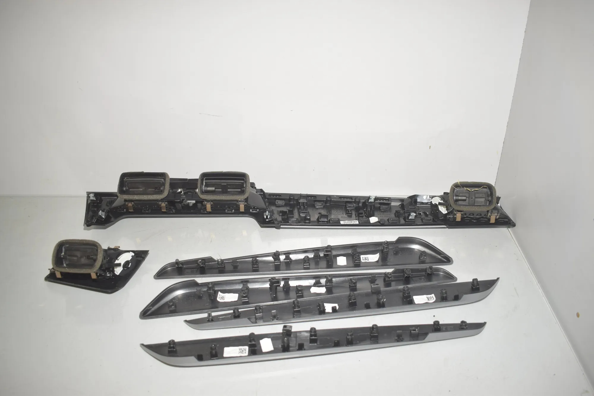 Interior Trim Strips Kit – OEM 9262957 · BMW 2 Active Tourer (F45) 225 xe 2018 – 5