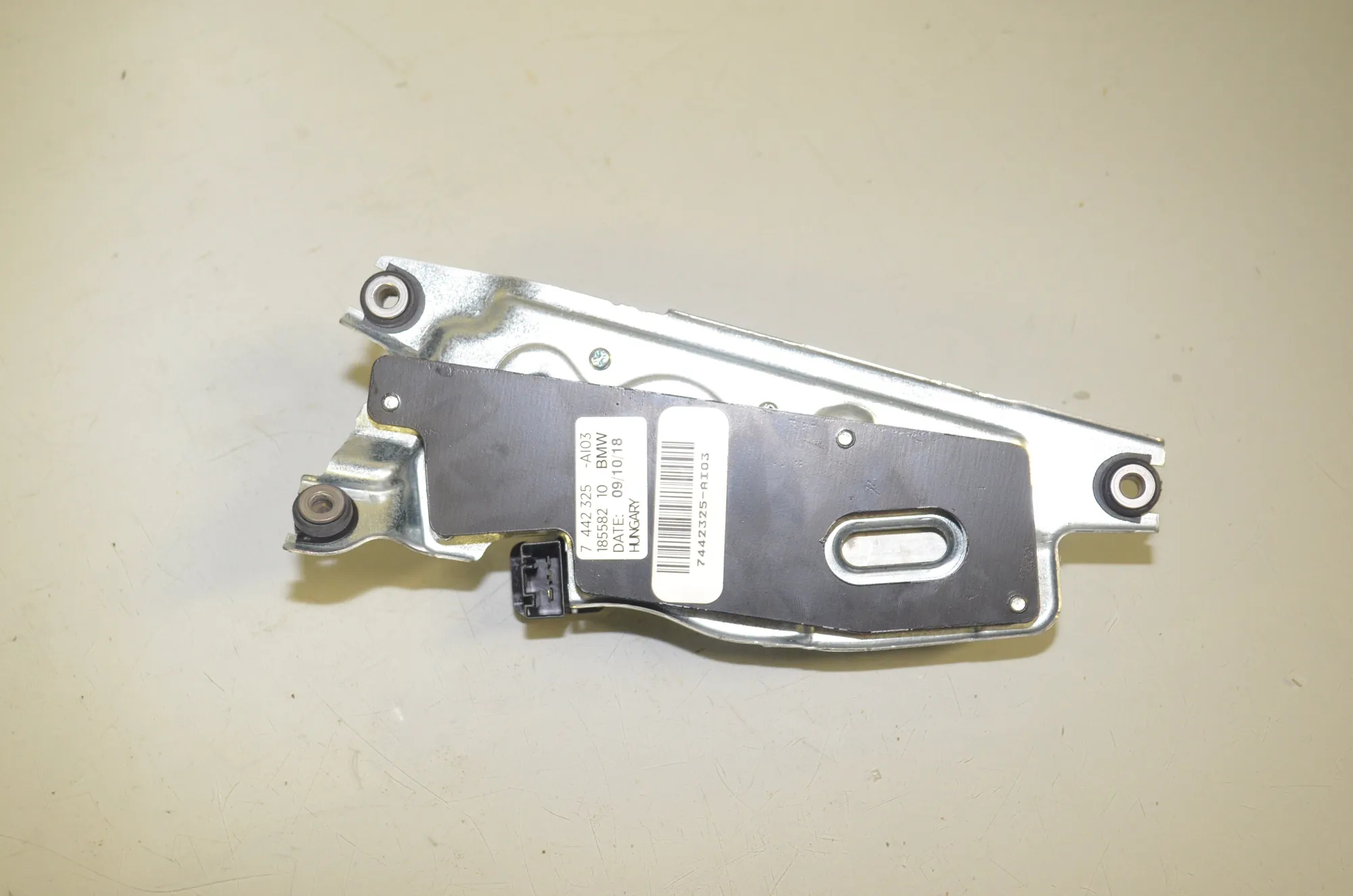 Tailgate Window Wiper Motor – OEM 7442325 · BMW 2 Active Tourer (F45) 225 xe 2018 – 4