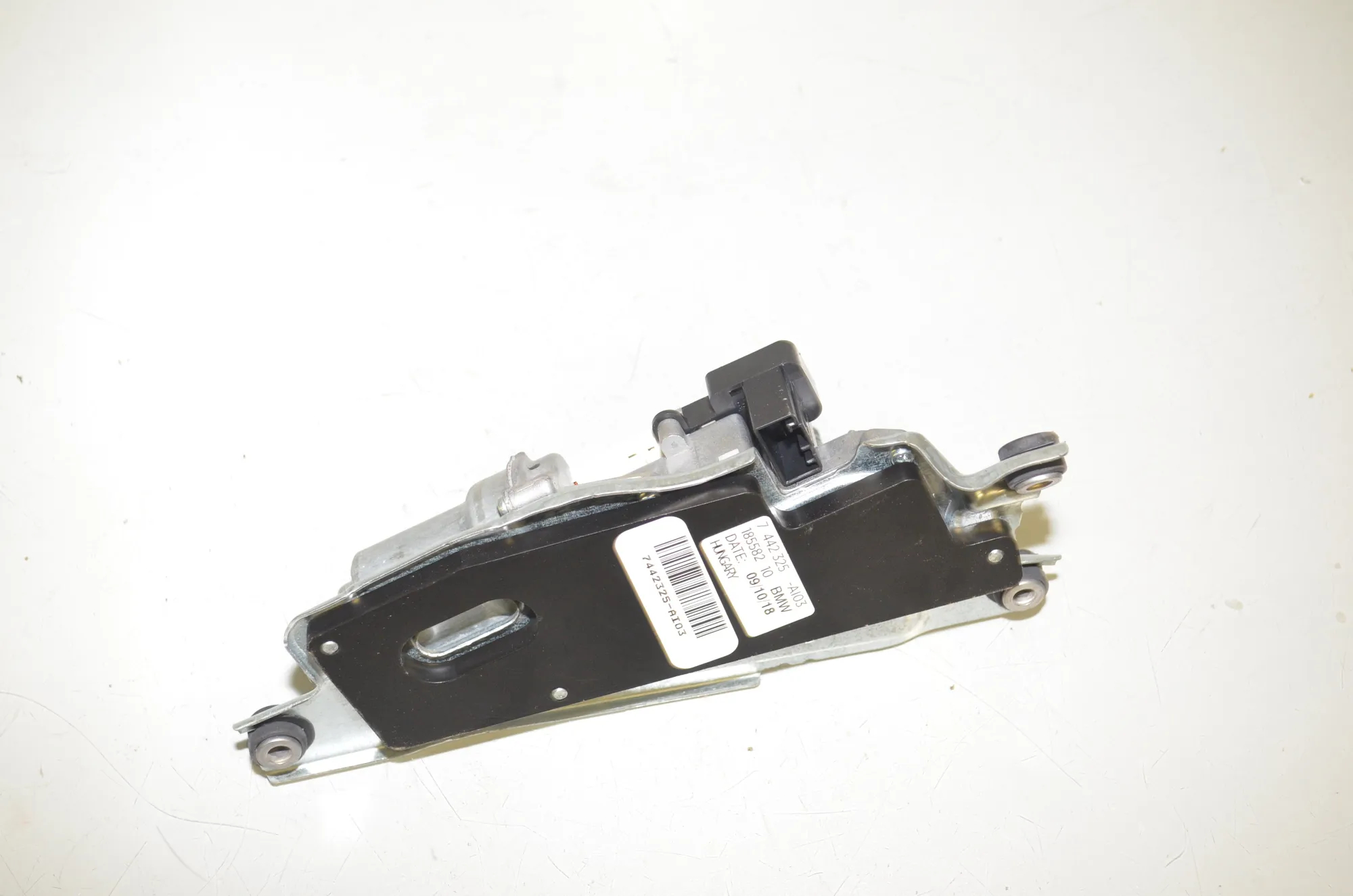 Tailgate Window Wiper Motor – OEM 7442325 · BMW 2 Active Tourer (F45) 225 xe 2018 – 3