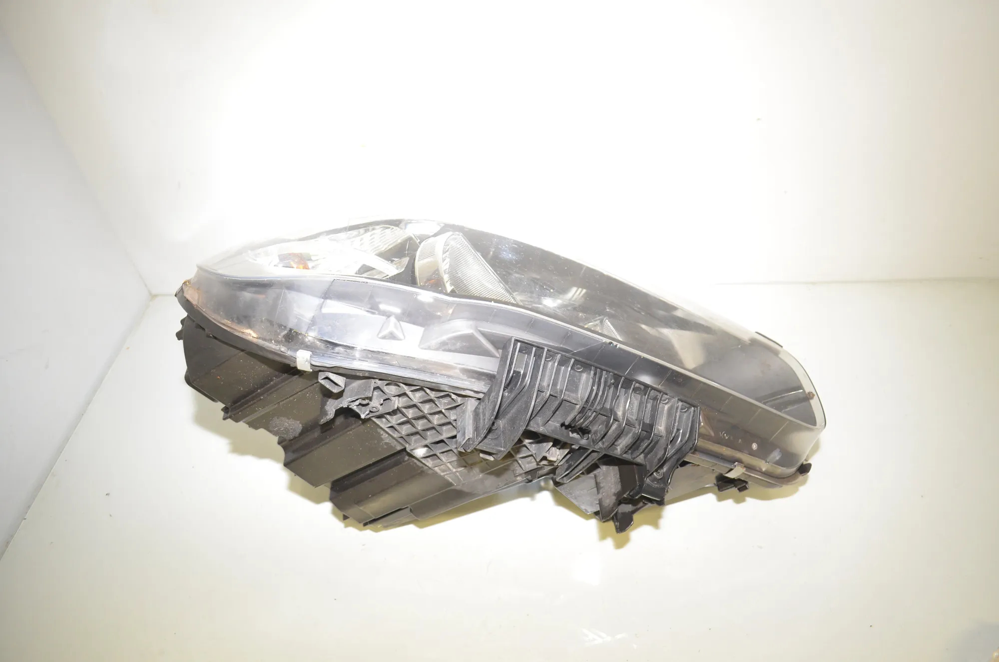 Front Right Headlight – OEM 7422574 · BMW 2 Active Tourer (F45) 225 xe 2018 – 5