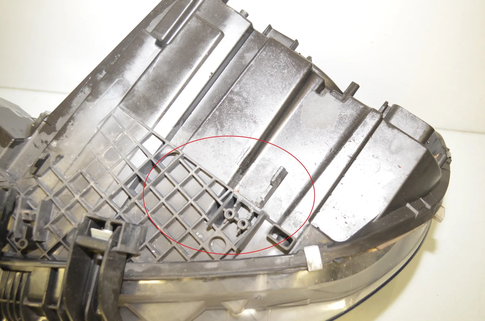 Front Right Headlight – OEM 7422574 · BMW 2 Active Tourer (F45) 225 xe 2018 – 8