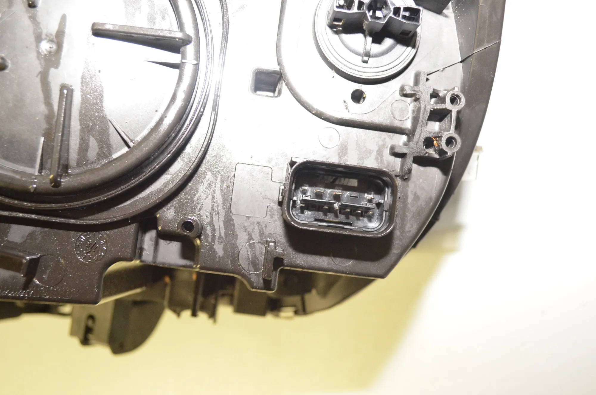 Front Right Headlight – OEM 7422574 · BMW 2 Active Tourer (F45) 225 xe 2018 – 9