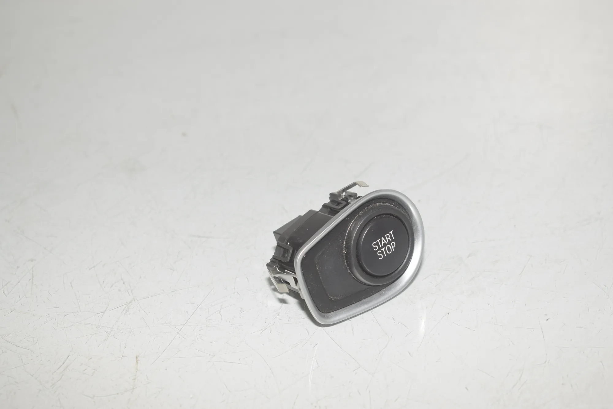 Ignition Start Button – OEM 9311603 · BMW 2 Active Tourer (F45) 225 xe 2018 – 2