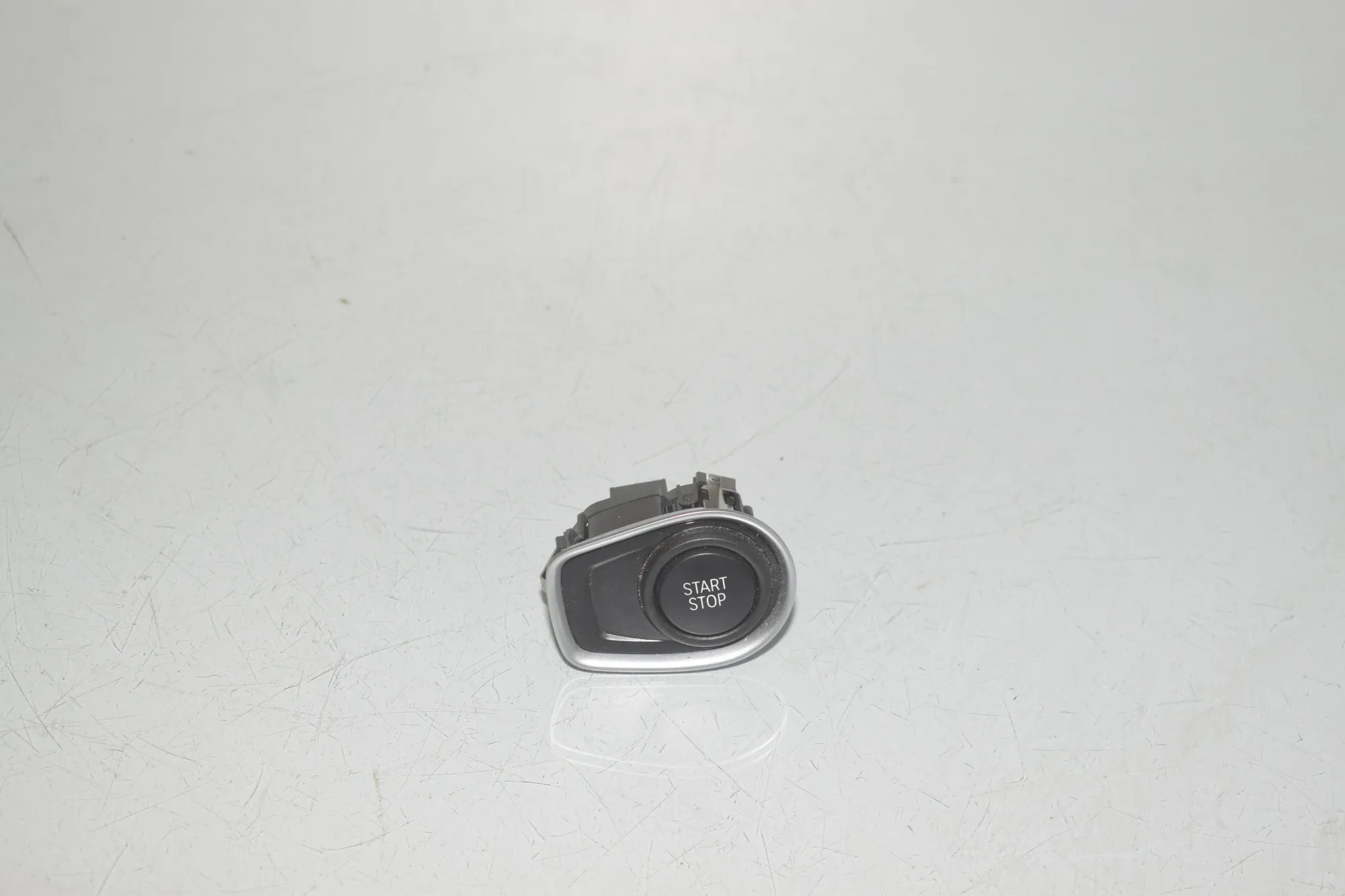 Ignition Start Button – OEM 9311603 · BMW 2 Active Tourer (F45) 225 xe 2018