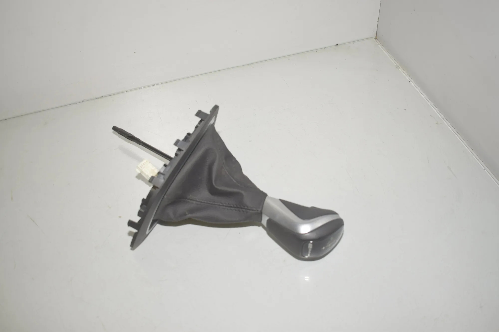 Gear Shifting Knob – OEM 9263414 · BMW 2 Active Tourer (F45) 225 xe 2018 – 5