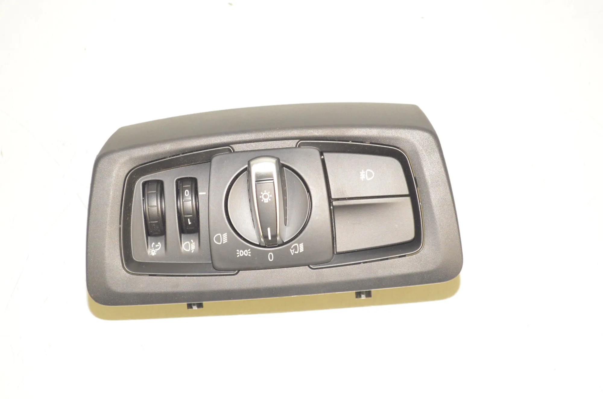 Headlight Switch Control Unit – OEM 9865819 · BMW 2 Active Tourer (F45) 225 xe 2018 – 3