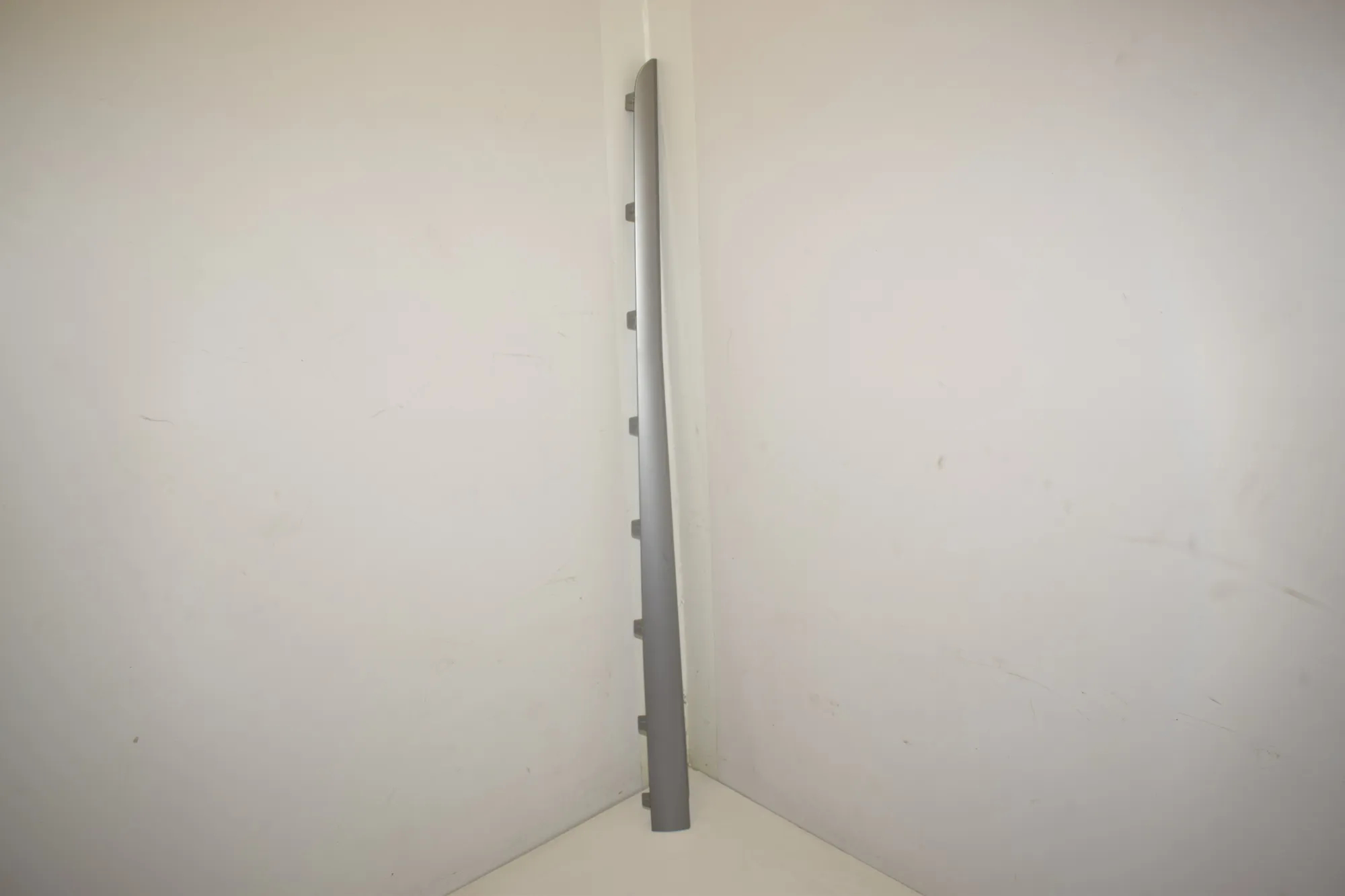 Right Side Plastic Sideskirt Cover – OEM 7369840 · BMW i3 (I01) Electric 2019 – 2