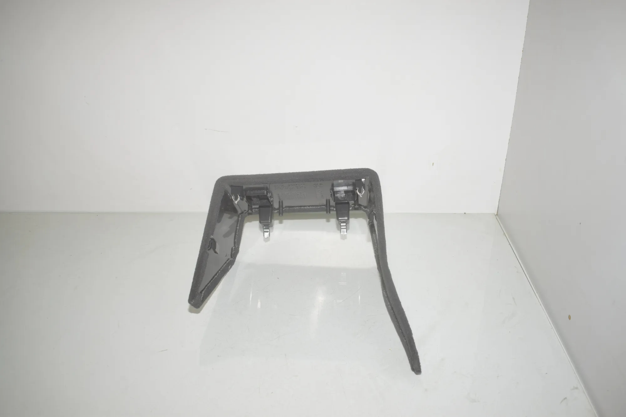 Center Console Trim – OEM 9387175 · BMW i3 (I01) Electric 2019 – 3