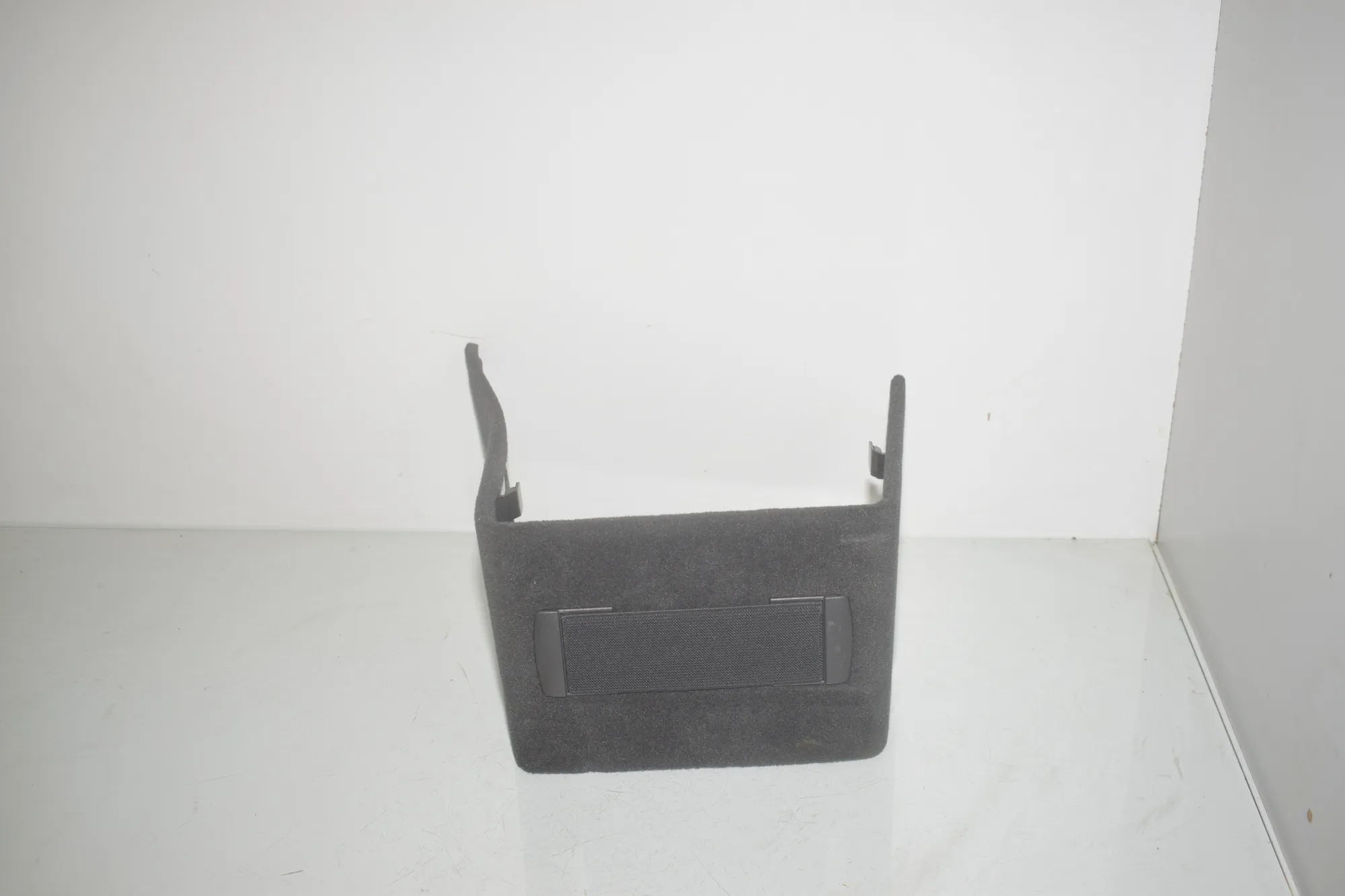 Center Console Trim – OEM 9387175 · BMW i3 (I01) Electric 2019 – 2