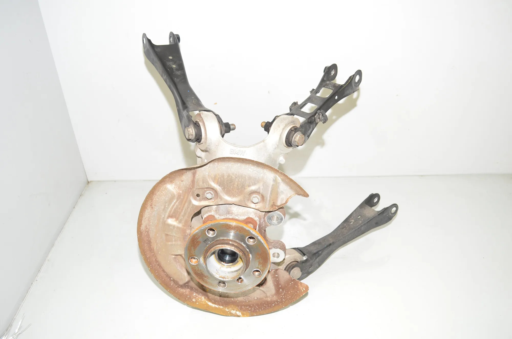 Rear Right Wheel Hub – OEM 6852162 · BMW i3 (I01) Electric 2019