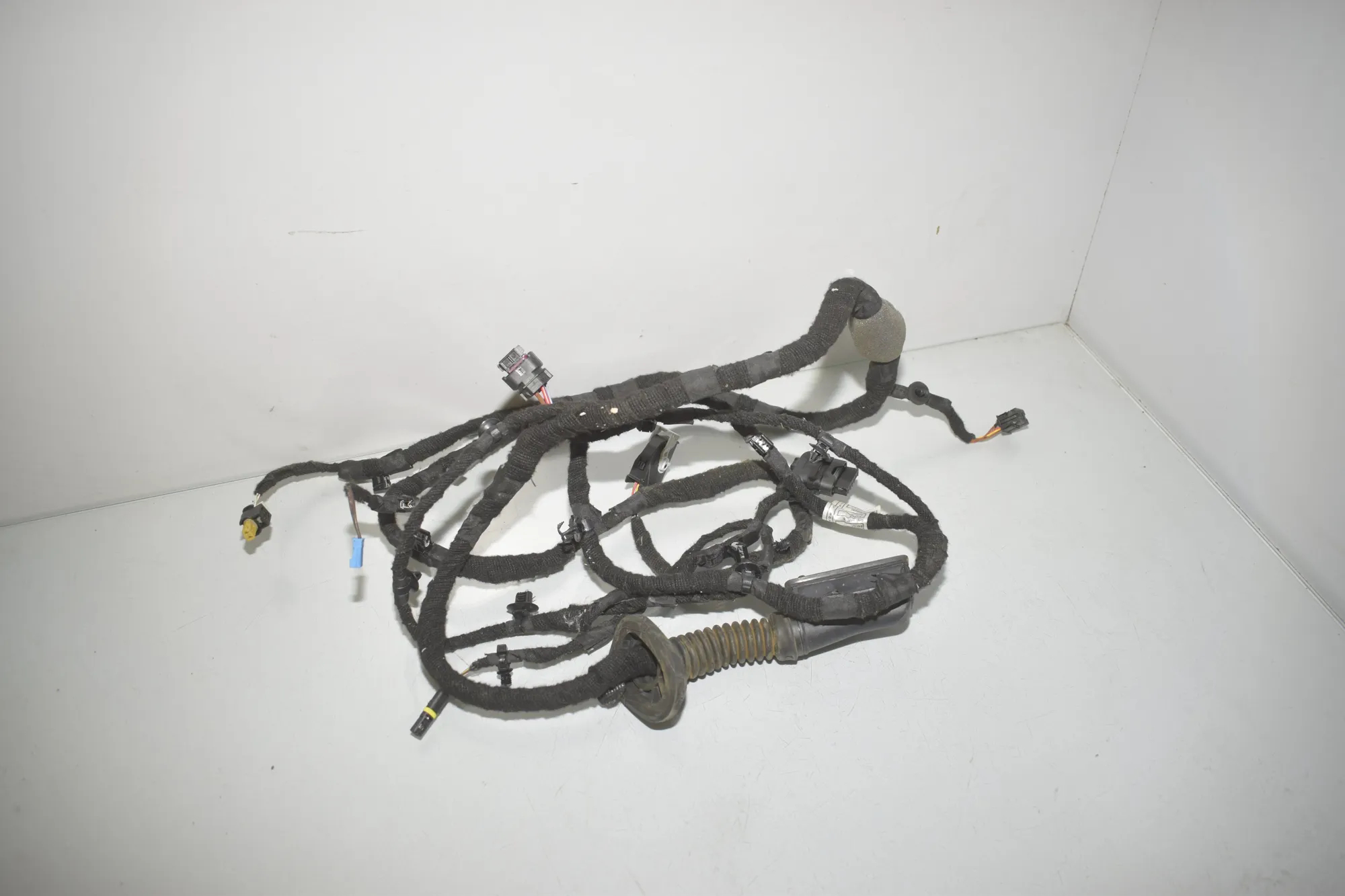 Front Right Door Wiring – OEM 5A4DD57 · BMW i4 (G26) BMW i4 (G26) eDrive35 2024 – 3