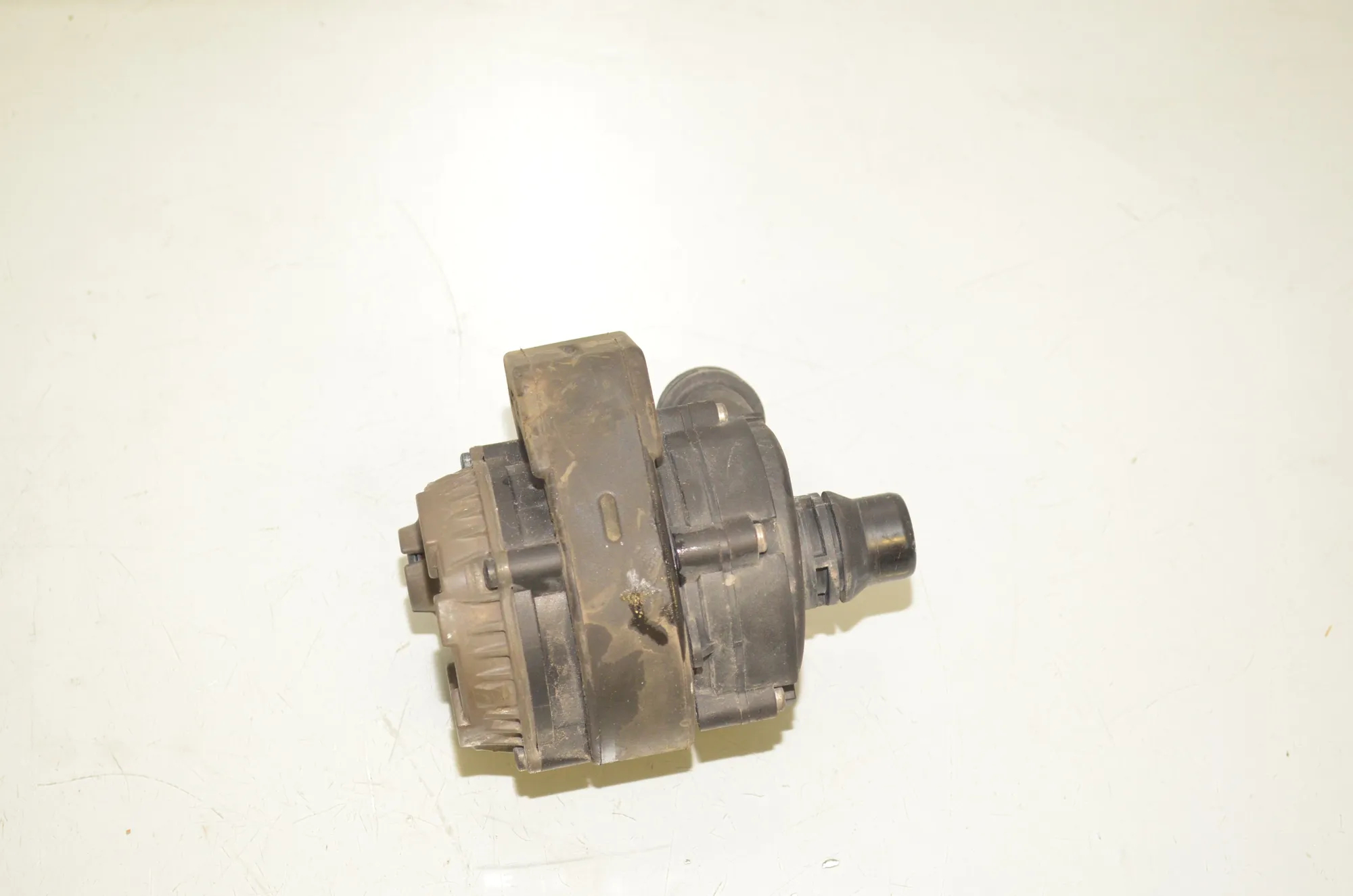 Auxiliary Water Pump – OEM 8600285 · BMW i3 (I01) Electric 2019 – 4