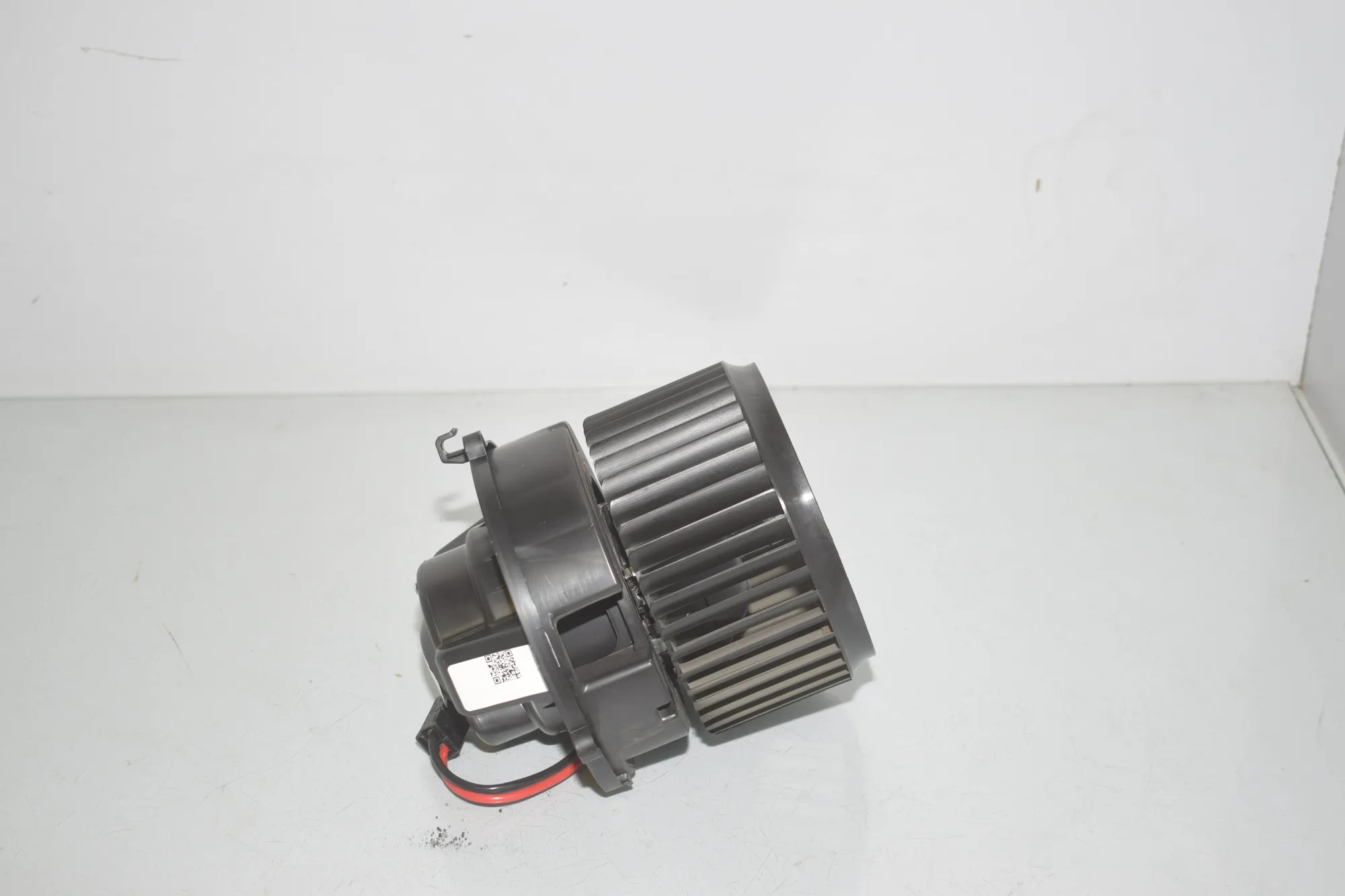 Heater Blower Fan – OEM 9297751 · BMW i3 (I01) Electric 2019 – 4