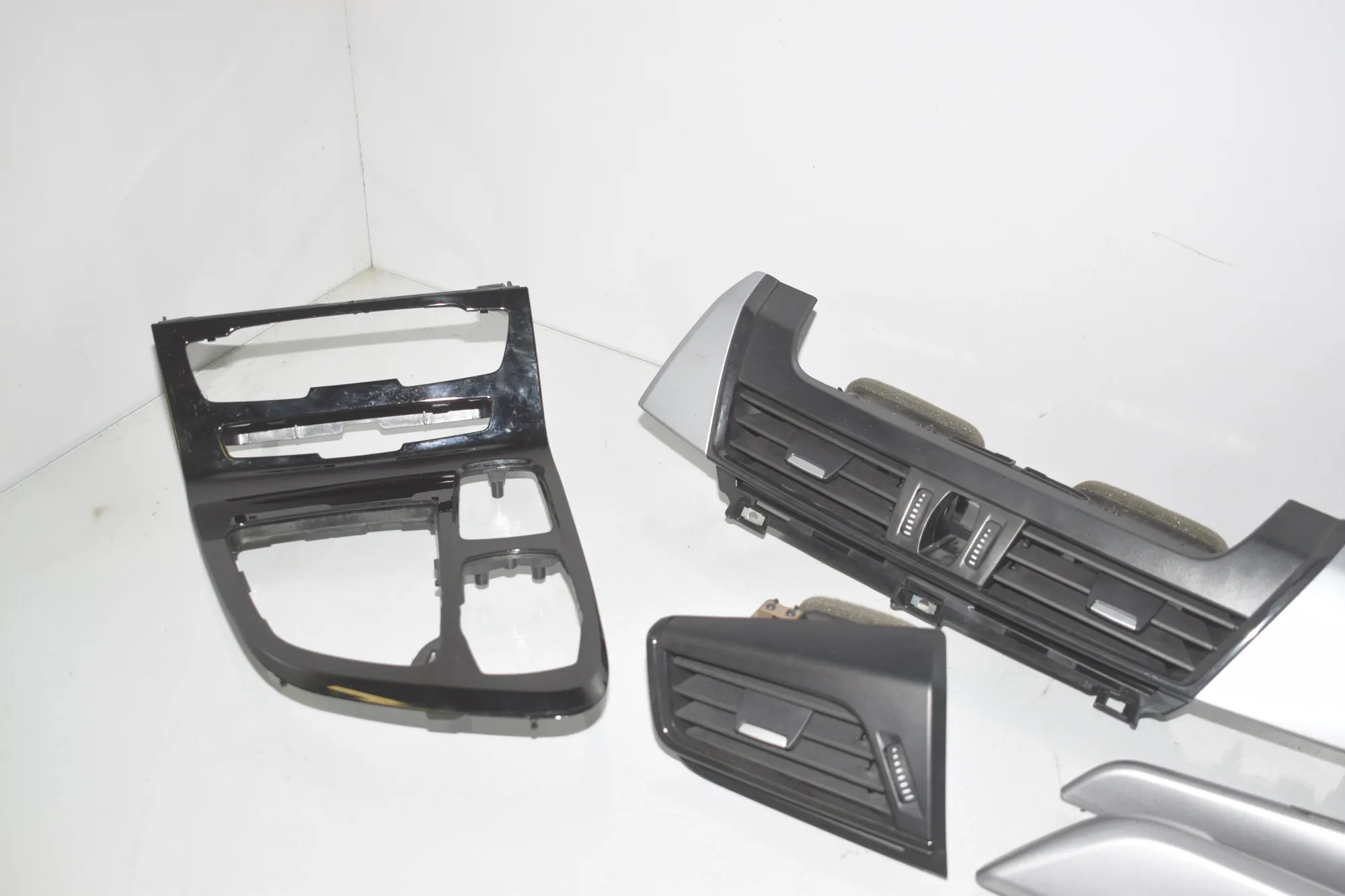 Interior Trim Strips Kit – OEM 9287611 · BMW 2 Active Tourer (F45) 216 d 2017 – 4