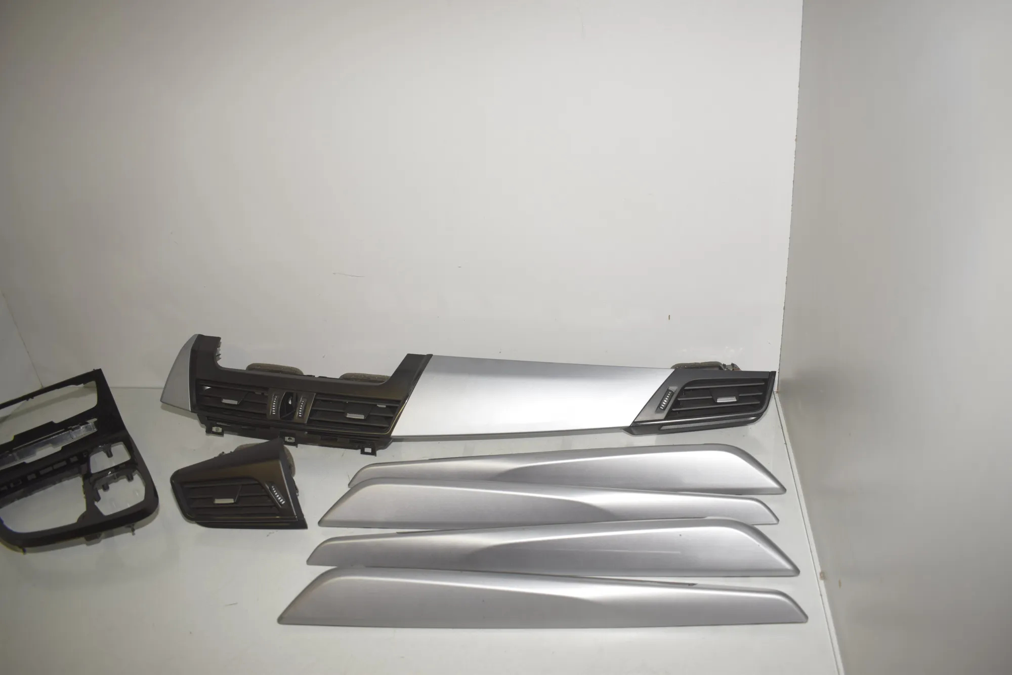 Interior Trim Strips Kit – OEM 9287611 · BMW 2 Active Tourer (F45) 216 d 2017 – 3