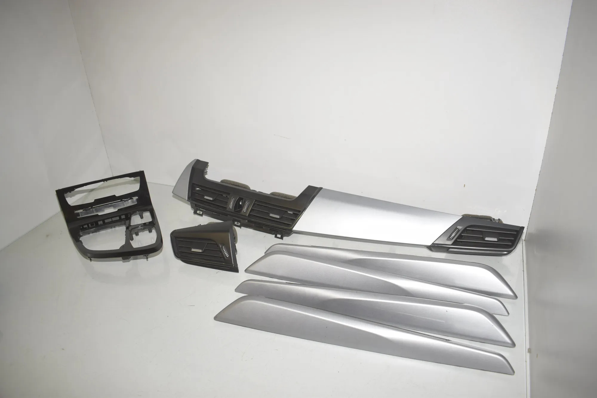 Interior Trim Strips Kit – OEM 9287611 · BMW 2 Active Tourer (F45) 216 d 2017 – 6