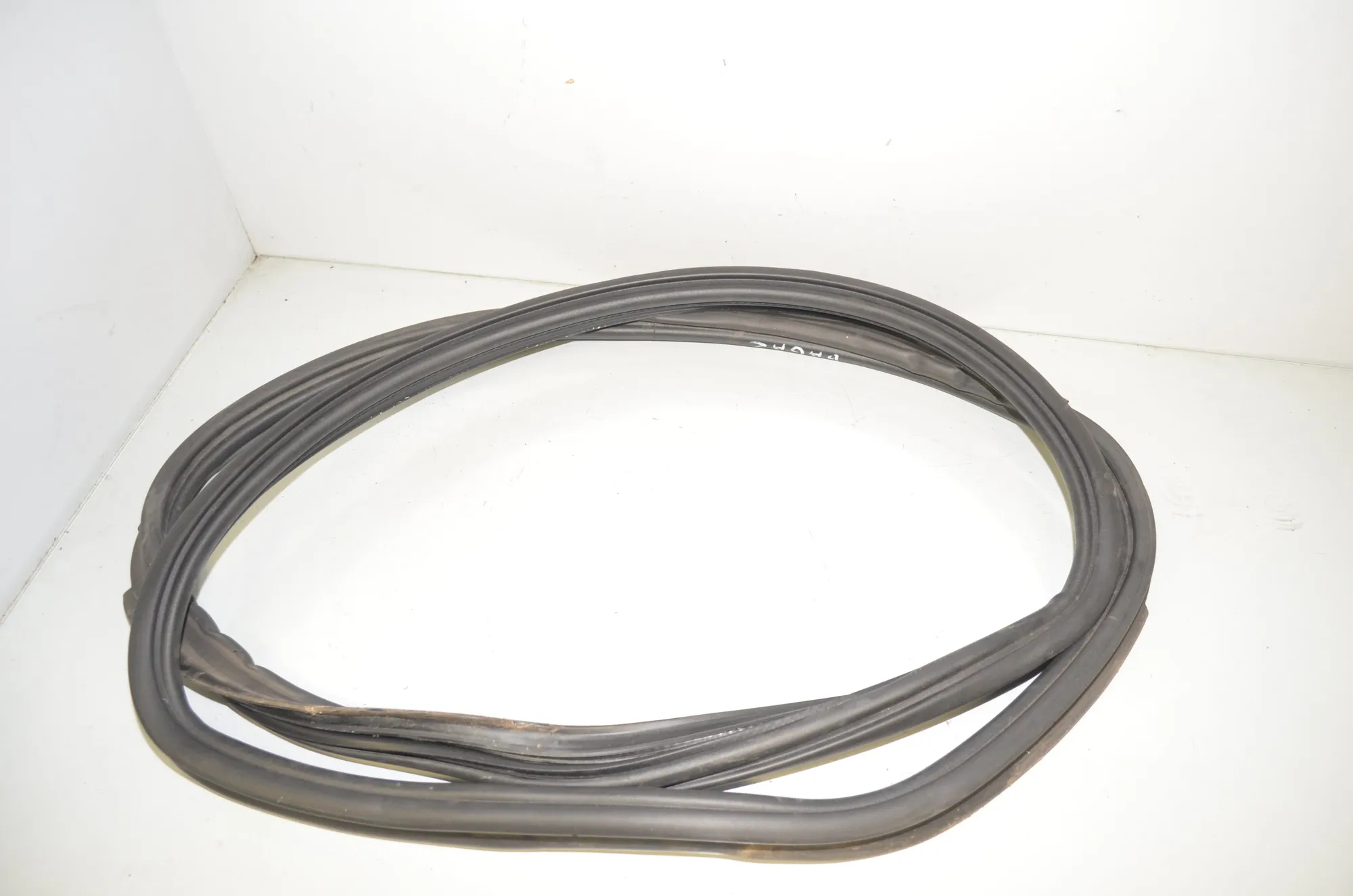 Tailgate Rubber Seal – OEM 7440481 · BMW 2 Active Tourer (F45) 216 d 2017 – 4