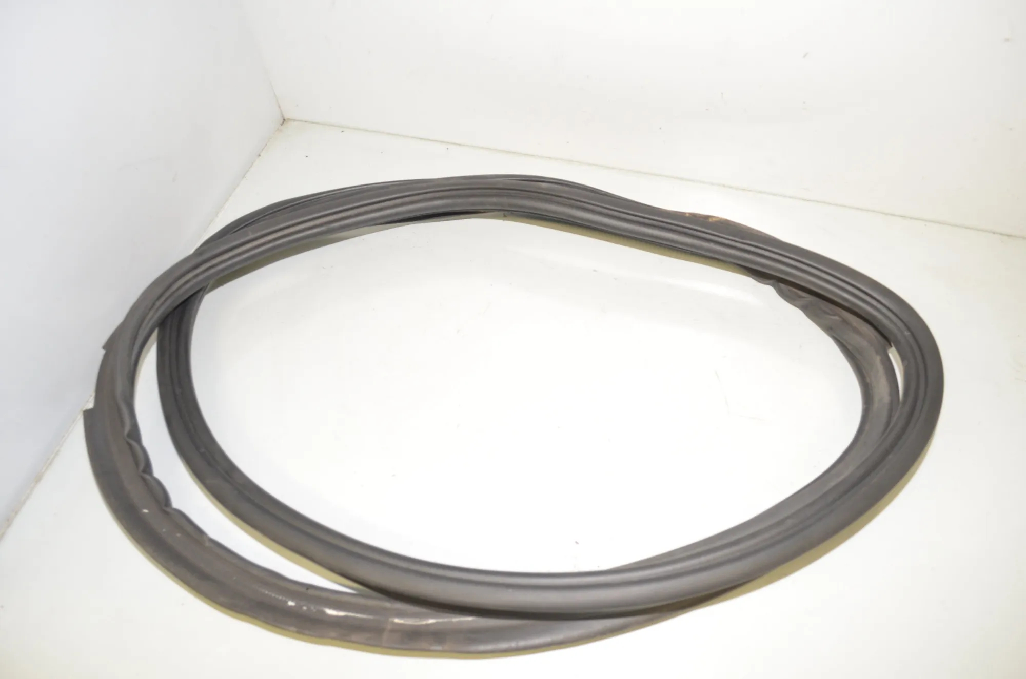 Tailgate Rubber Seal – OEM 7440481 · BMW 2 Active Tourer (F45) 216 d 2017 – 3