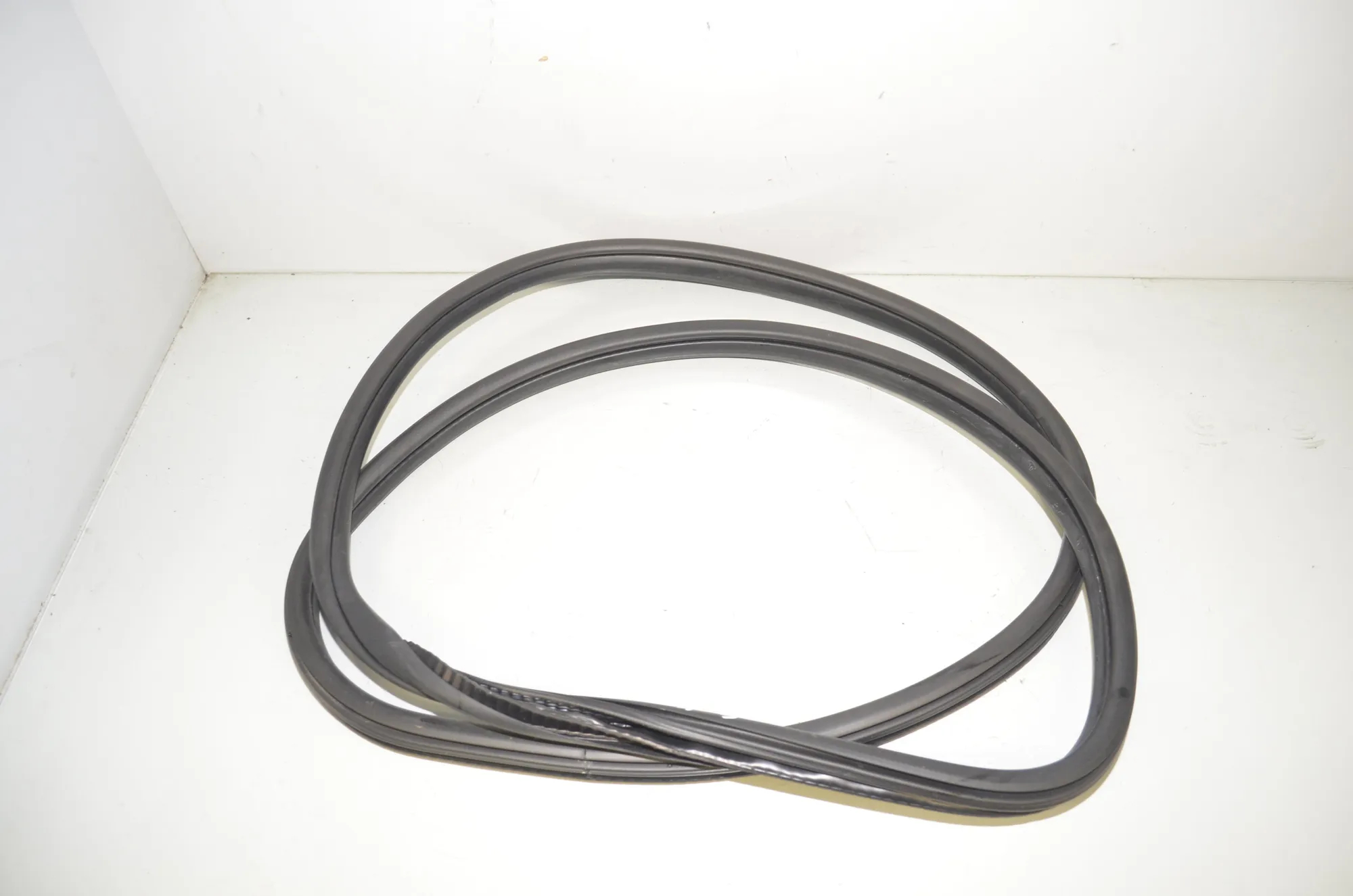 Rear Left Door Seal Rubber – OEM 7420050 · BMW 2 Active Tourer (F45) 216 d 2017 – 2