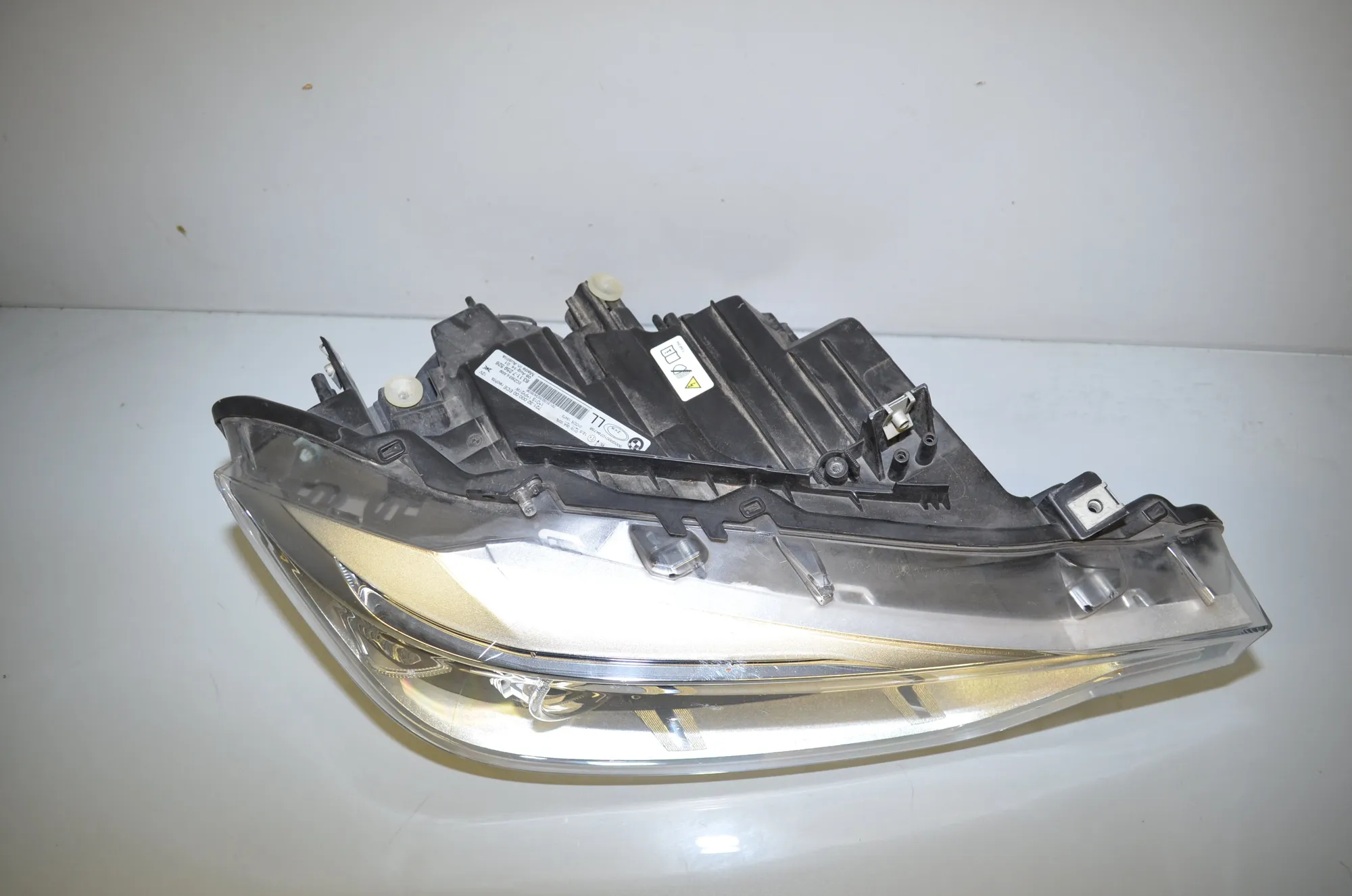 Front Right Headlight – OEM 7259526 · BMW 3 (F30, F80) 328 i 2014 – 3