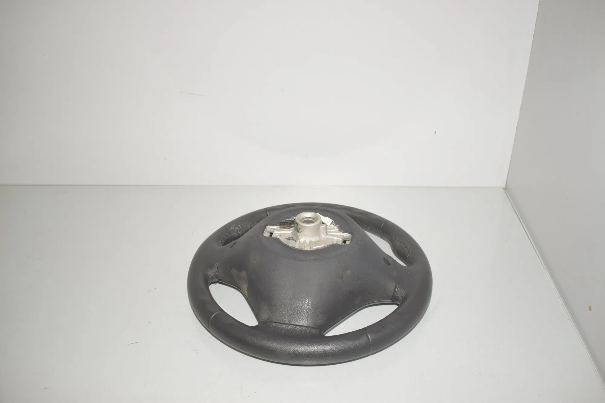 Steering Wheel – OEM 6863961 · BMW 3 (F30, F80) 328 i 2014 – 3