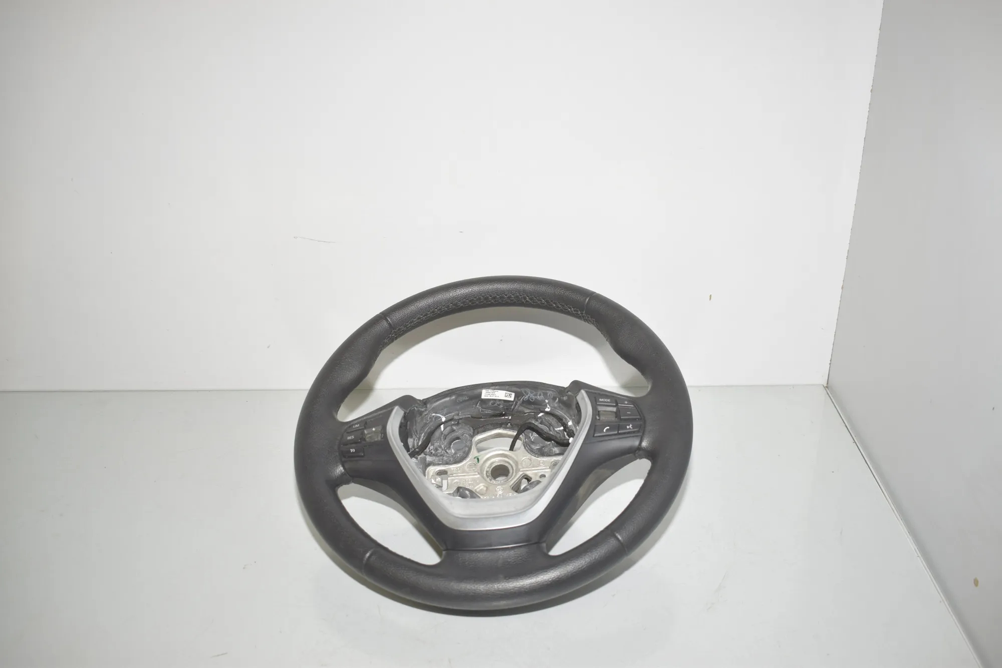 Steering Wheel – OEM 6863961 · BMW 3 (F30, F80) 328 i 2014 – 2