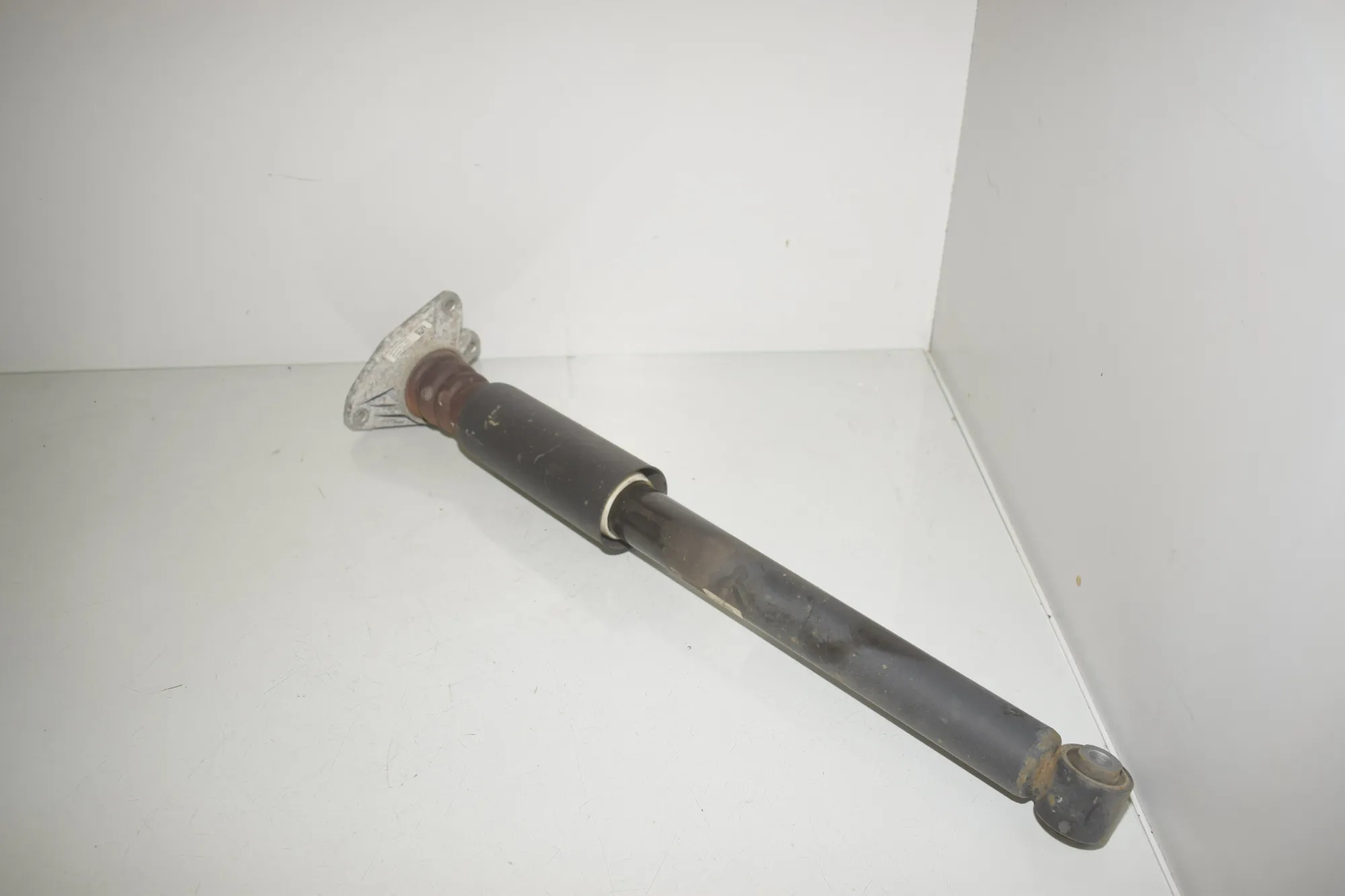 Rear Left Shock Absorber – OEM 6874458 · BMW 2 Active Tourer (F45) 216 d 2017 – 2