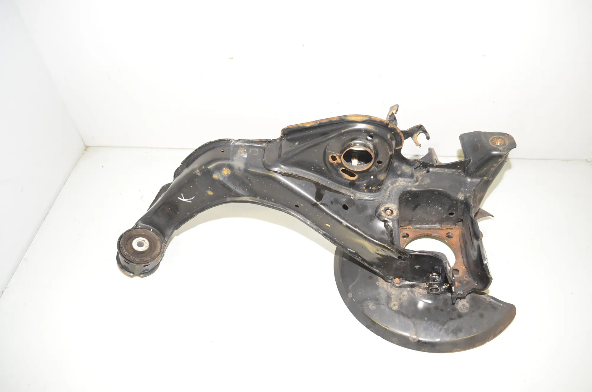 Rear Left Wheel Hub Spindle – OEM 8842879 · BMW 2 Active Tourer (F45) 216 d 2017 – 3