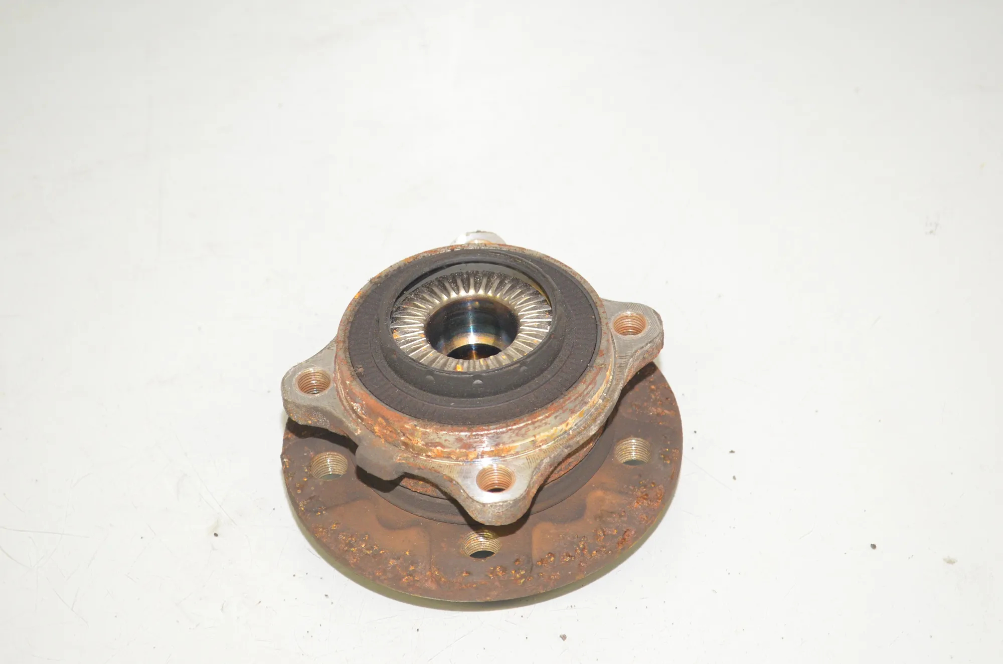 Front Left Wheel Bearing – OEM 8845775 · BMW 2 Active Tourer (F45) 216 d 2017 – 4
