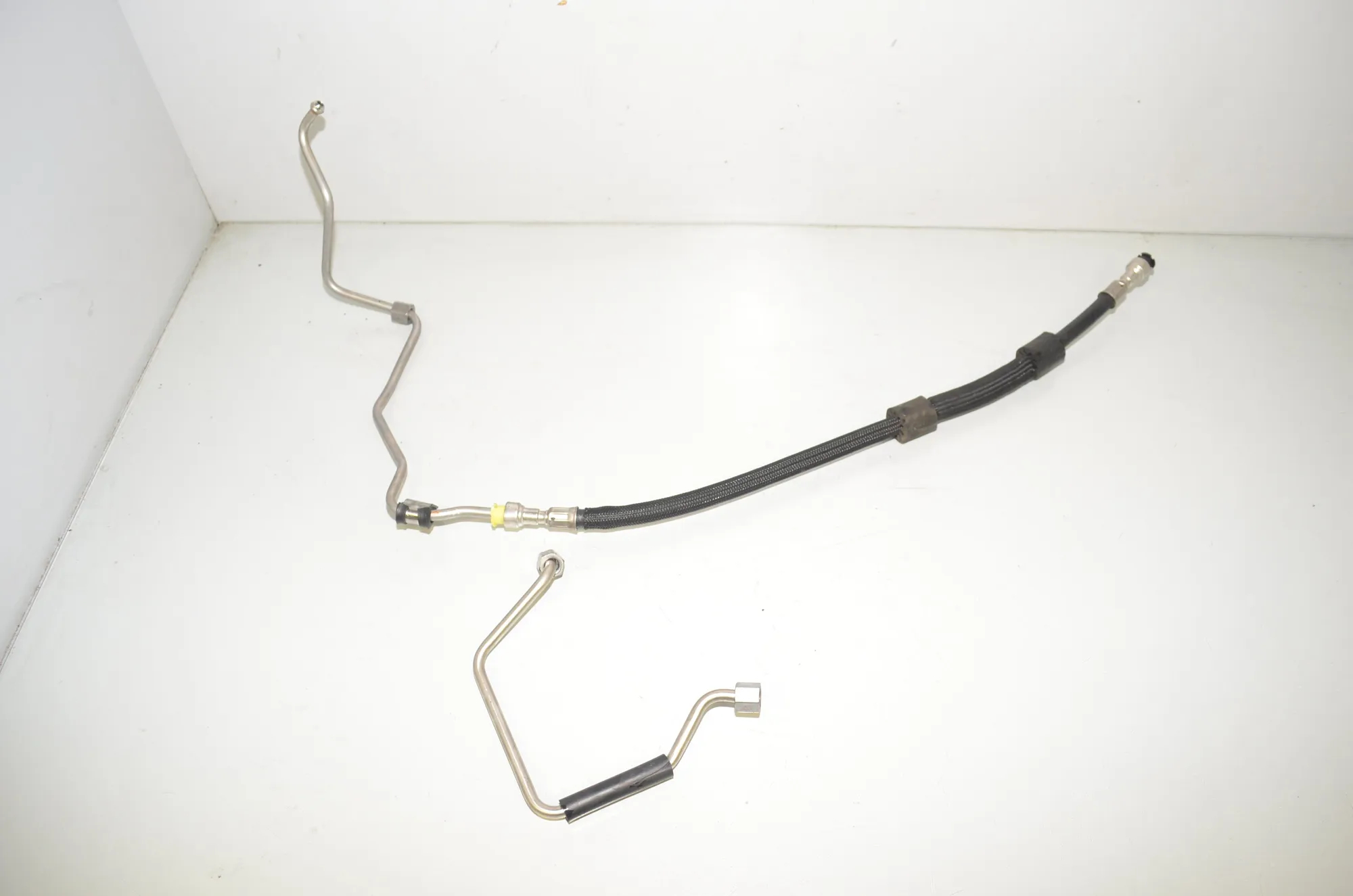 Fuel Pipe – OEM 7585426 · BMW 3 (F30, F80) 328 i 2014 – 3