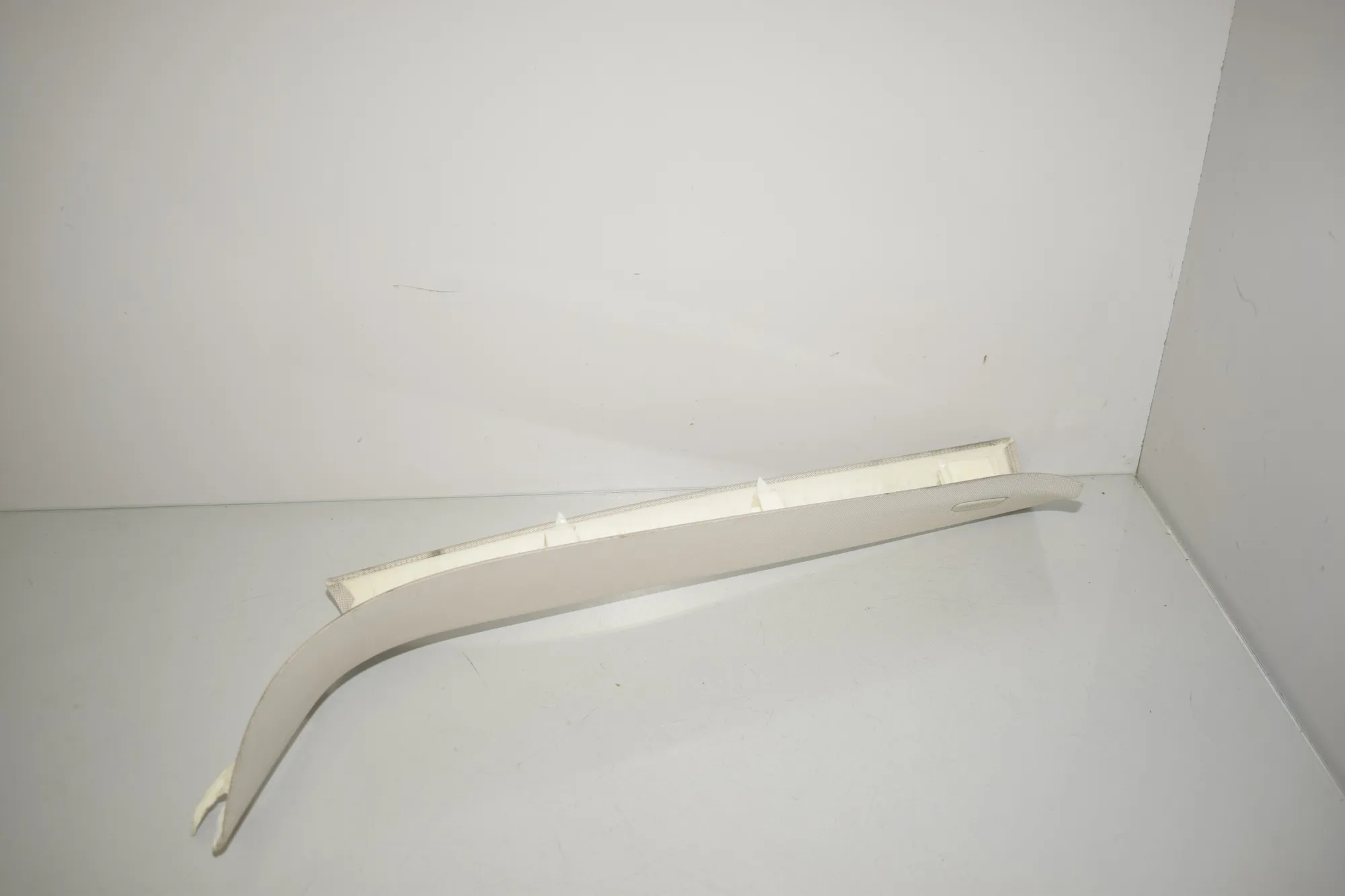 Front Right A Pillar Trim – OEM 7419698 · BMW 5 (G30) (2016 - -) 530 e iPerformance 2019 – 3