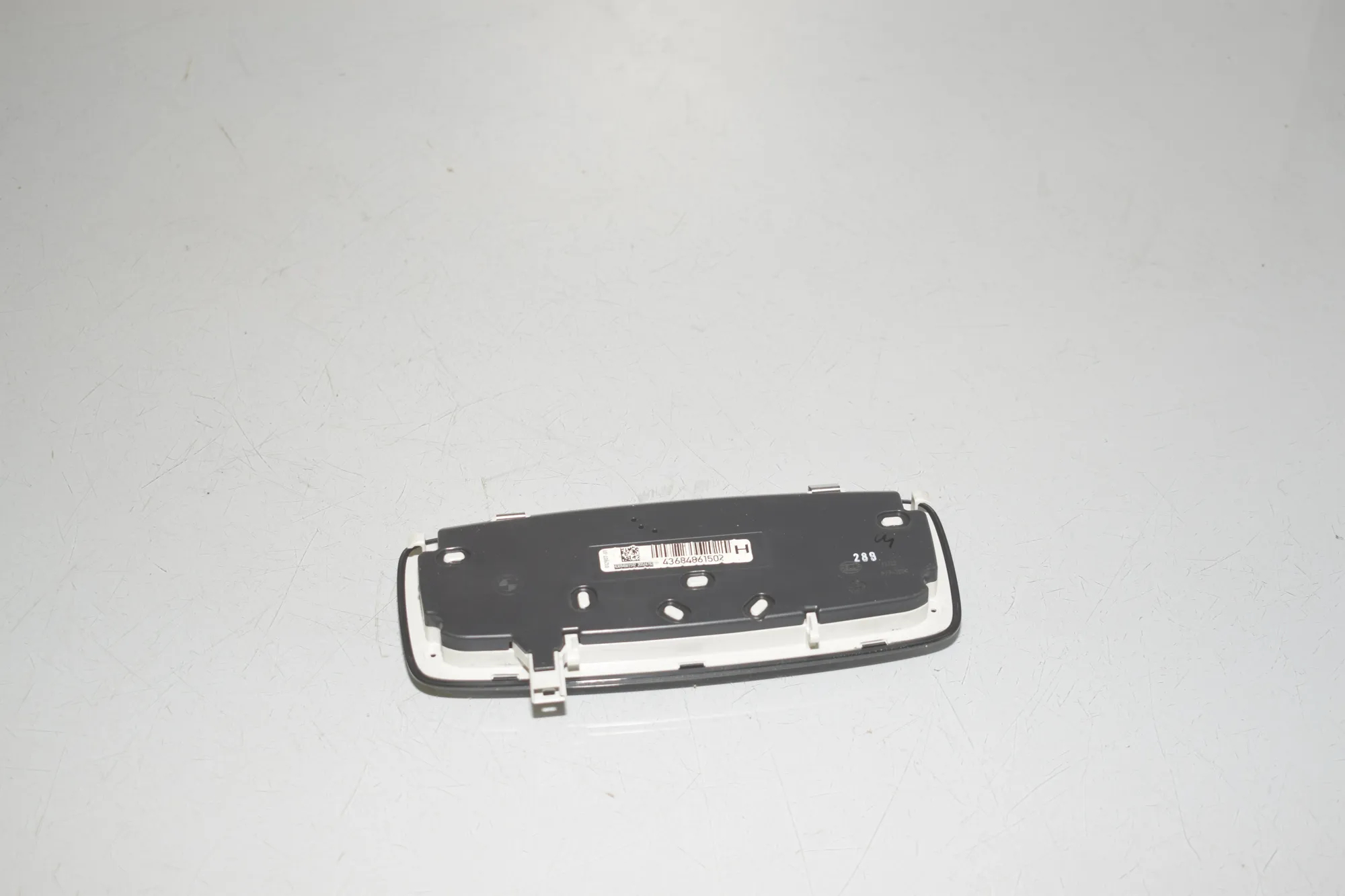 Interior Lighting – OEM 6848615 · BMW 5 (G30) (2016 - -) 530 e iPerformance 2019 – 4