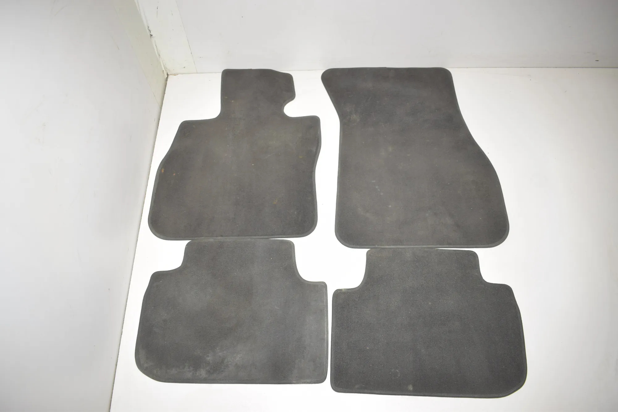 Floor Mat Set – OEM 8096806 · BMW 1 (F40) (2019 - -) (F40)118d 2022 – 2