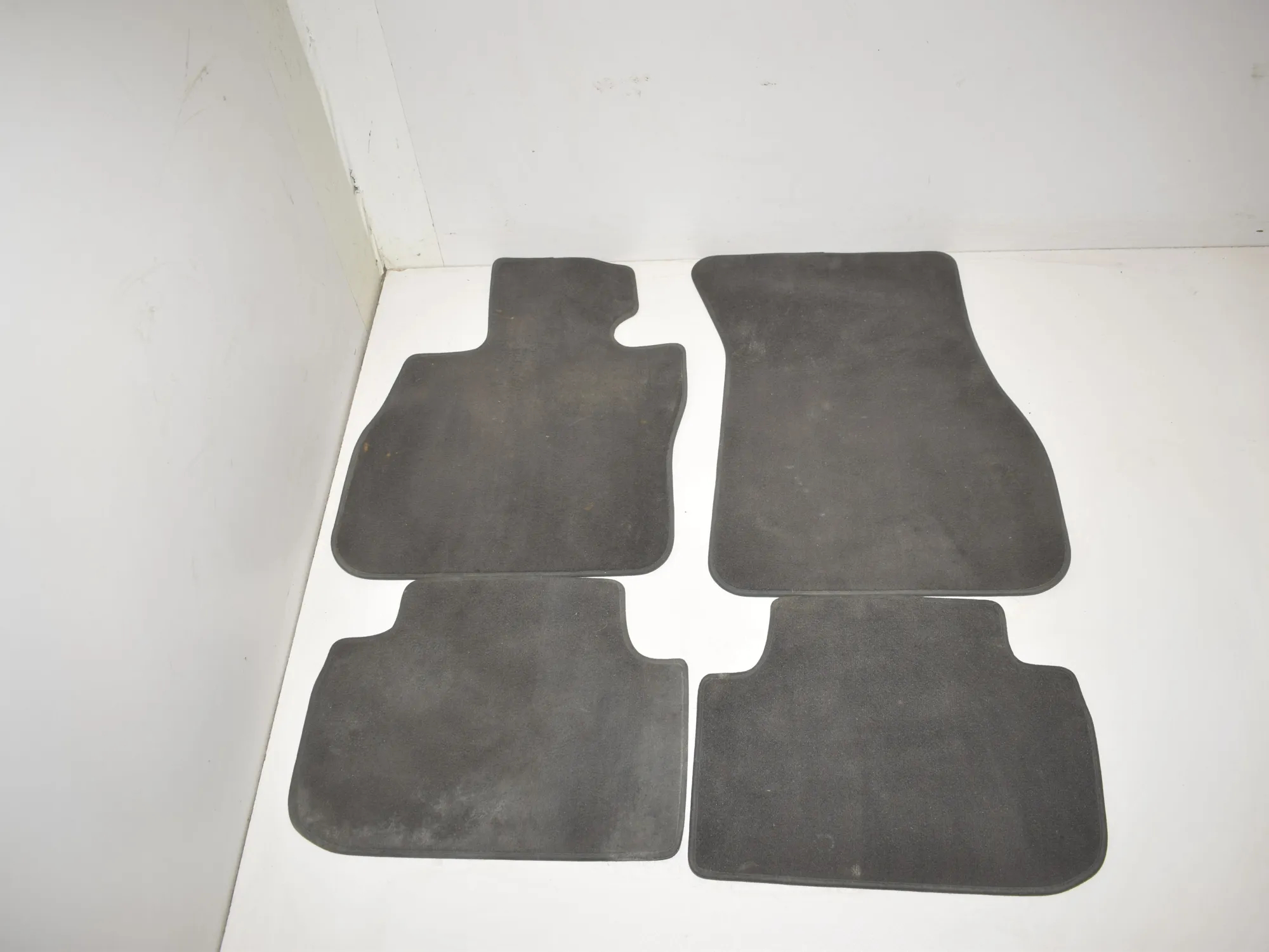 Floor Mat Set – OEM 8096806 · BMW 1 (F40) (2019 - -) (F40)118d 2022